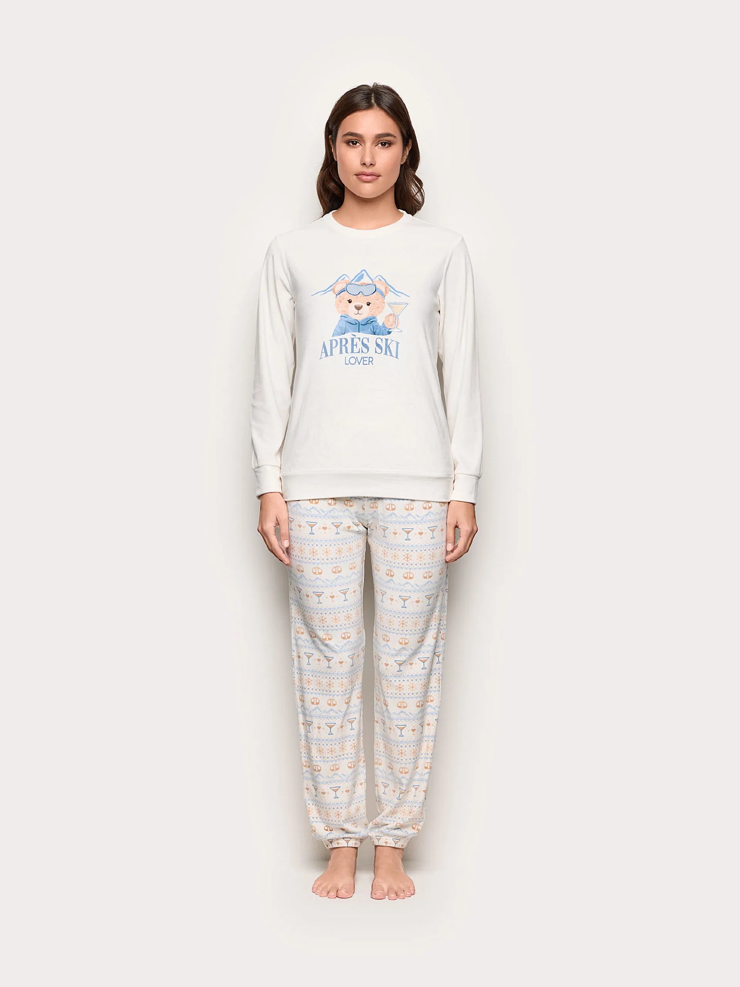 Yamamay_Almond_Apr�s Ski Chenille Long Pyjamas_PPLD184018_244_02