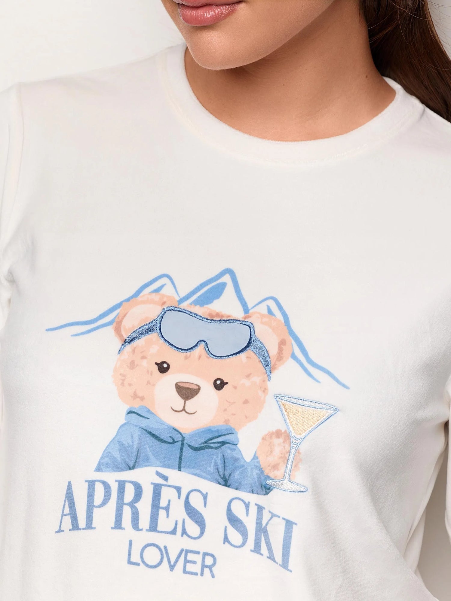 Yamamay_Almond_Apr�s Ski Chenille Long Pyjamas_PPLD184018_244_03