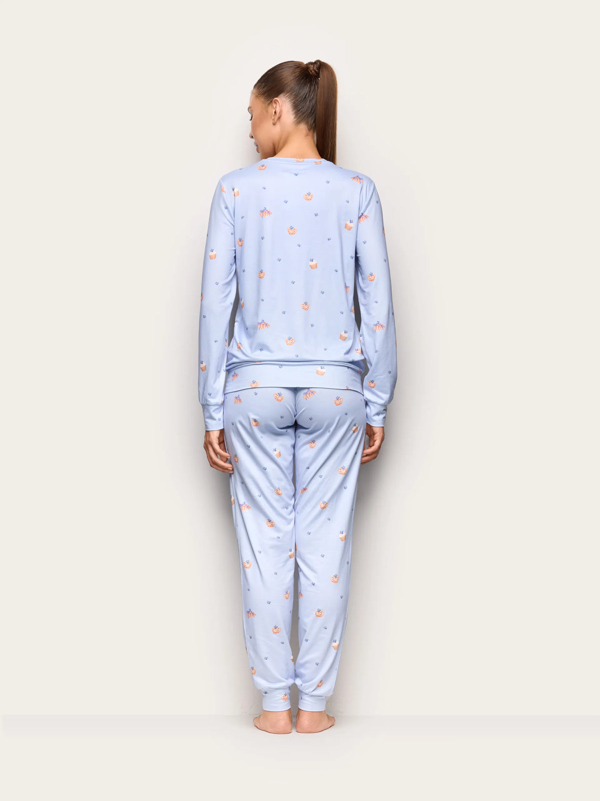 Yamamay PRINTED Women Pyjamas - Sweet Night SKU: PPLD193001_128 Image 04