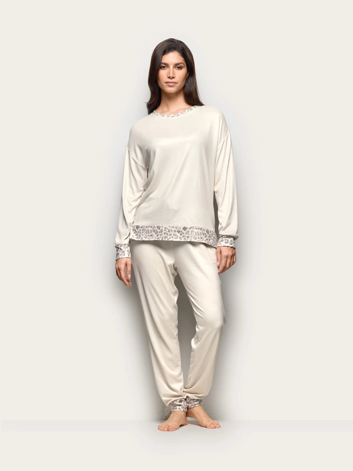 Yamamay POWDER PINK Women Pyjamas - Wild Soul SKU: PPLD193003_088 Image 02