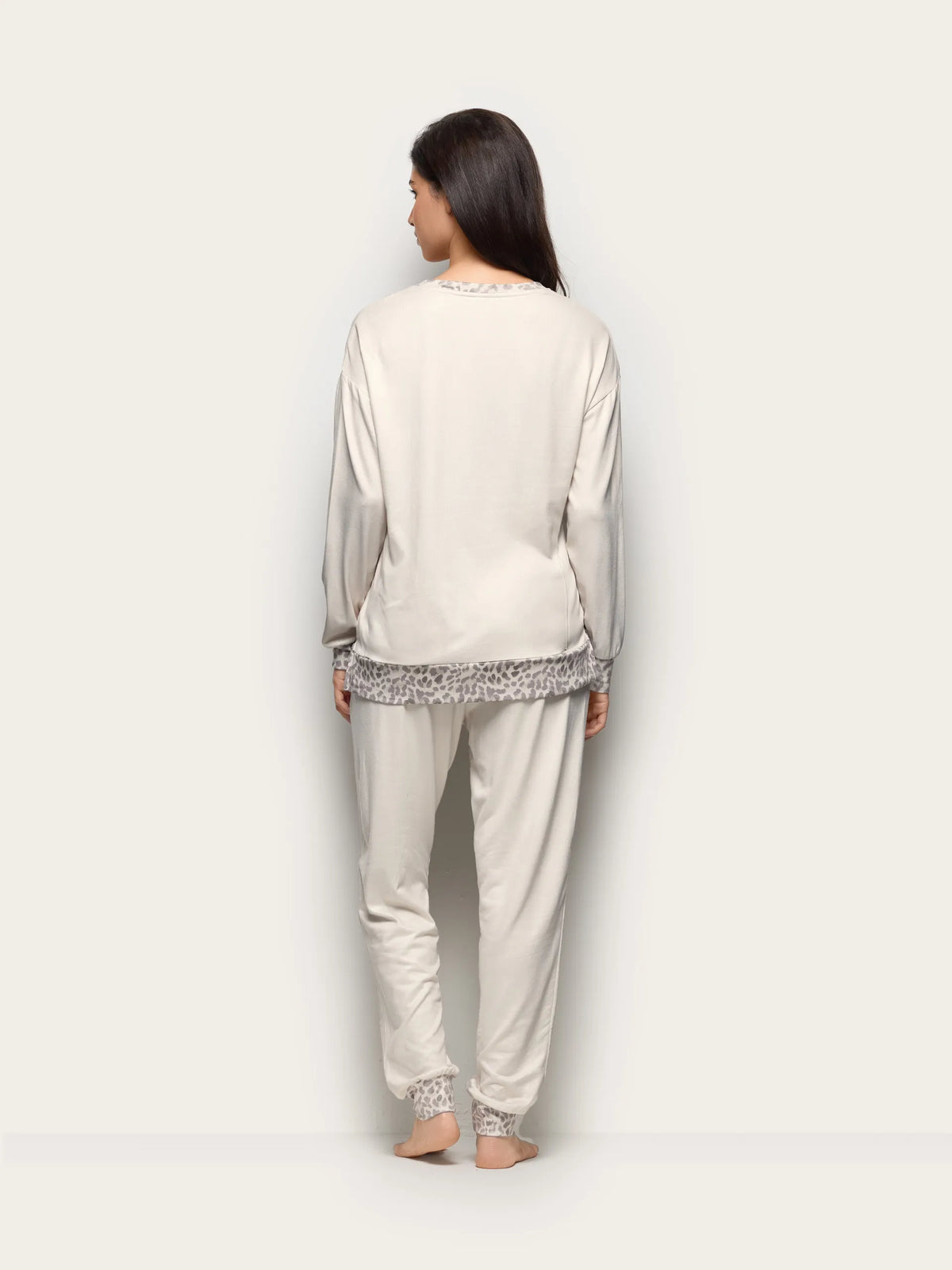 Yamamay POWDER PINK Women Pyjamas - Wild Soul SKU: PPLD193003_088 Image 05