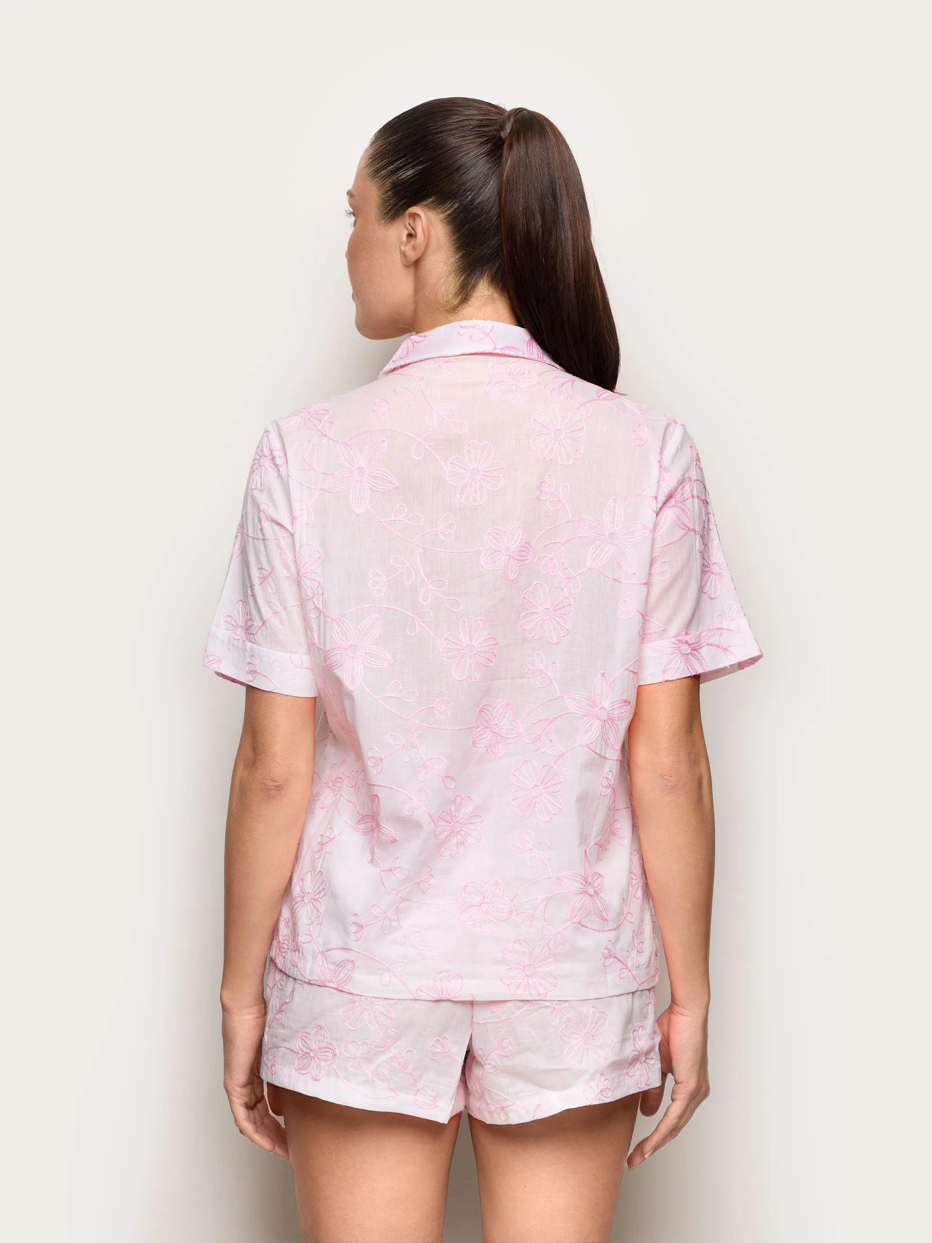 Yamamay_Optical White_Short-Pyjamas with Front Opening - Broderie II_PPRD191006_015_05