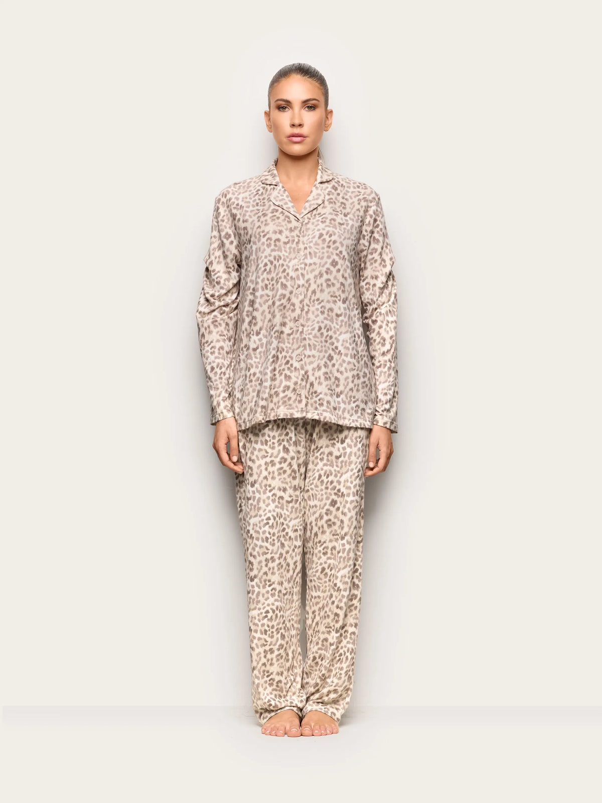 Yamamay PRINTED Women Long-Pyjamas with Front Opening - Wild Soul SKU: PPRD193002_128 Image 02