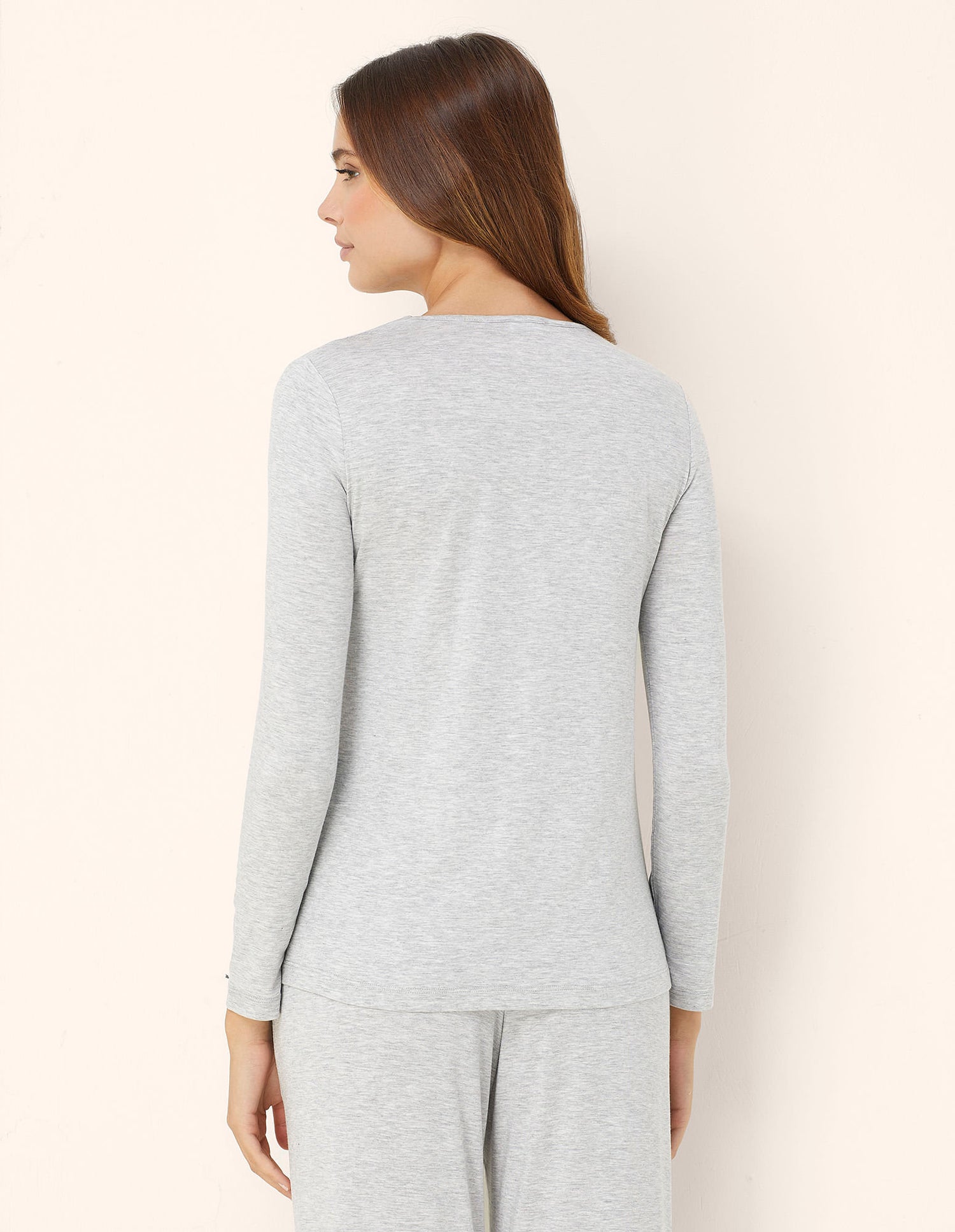 Yamamay_Long-Sleeve Light Gray Pajama Top in Stretch Tencelª Modal with Lace_PPTD181006_133_03