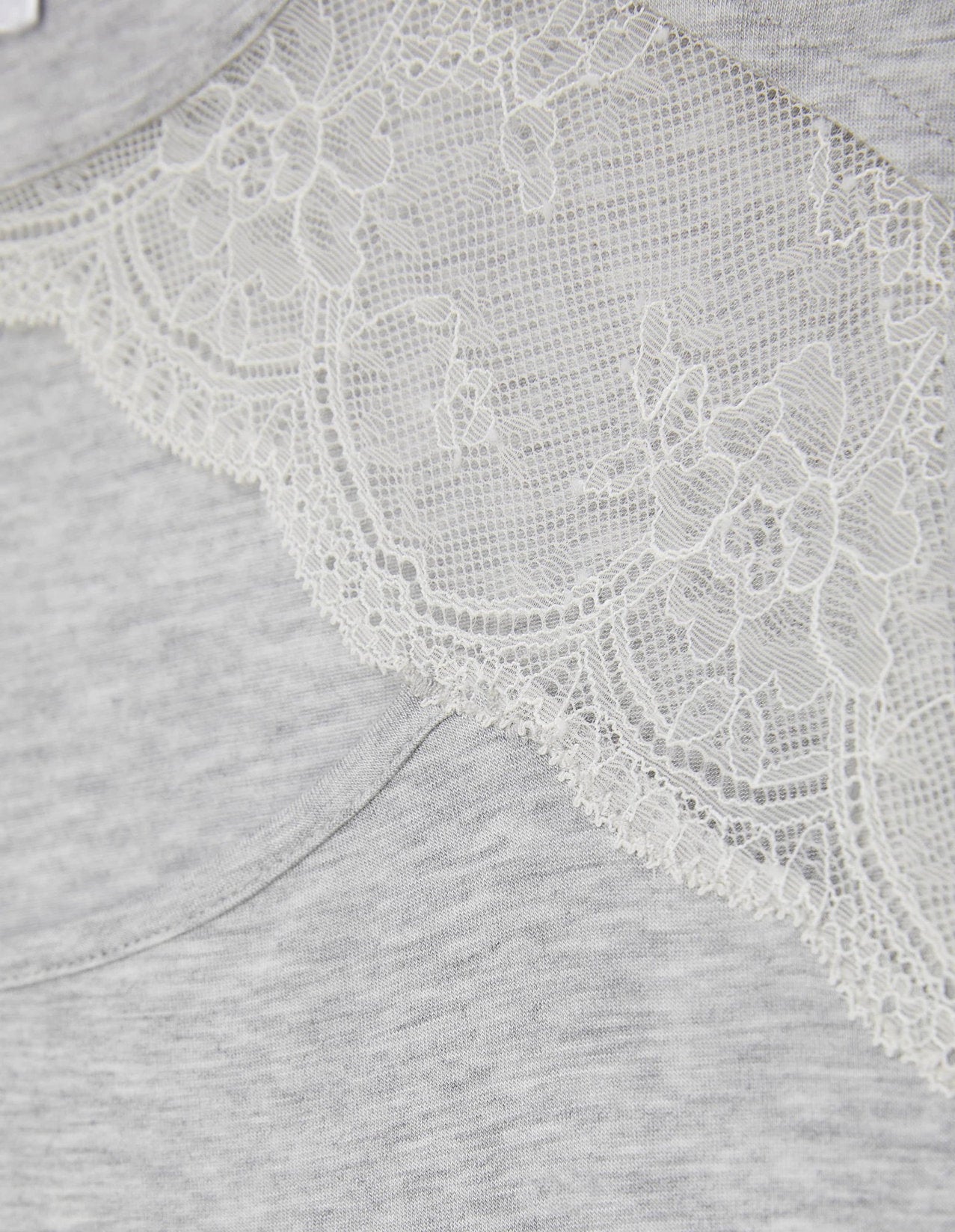 Yamamay_Long-Sleeve Light Gray Pajama Top in Stretch Tencelª Modal with Lace_PPTD181006_133_06