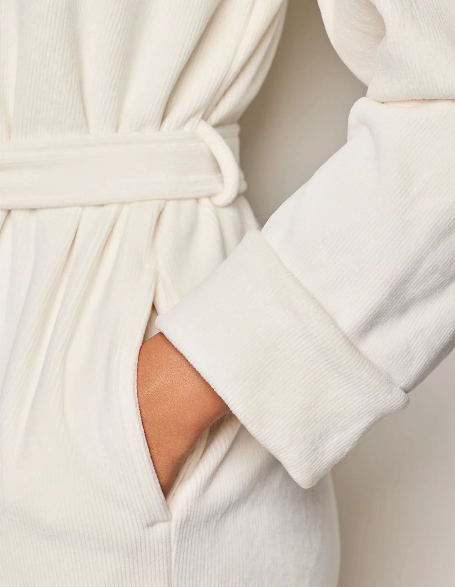 Yamamay_Almond_Chenille Dressing Gown_PVED183004_244_05