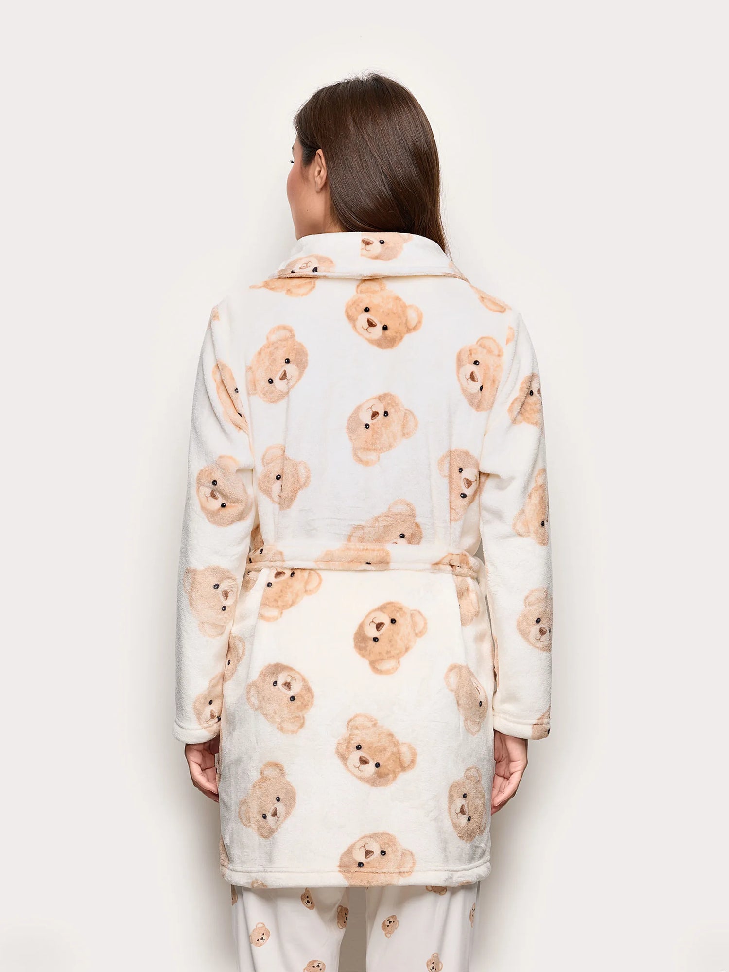 Yamamay_Printed_Apres Ski Bear Print Fur Robe_PVED184007_128_04