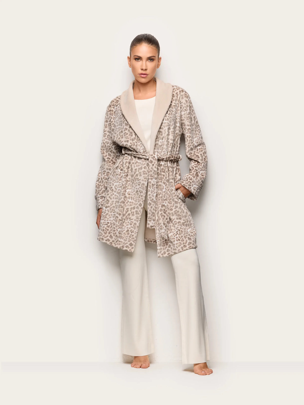 Yamamay PRINTED Women Nightgown - Wild Soul SKU: PVED193003_128 Image 02