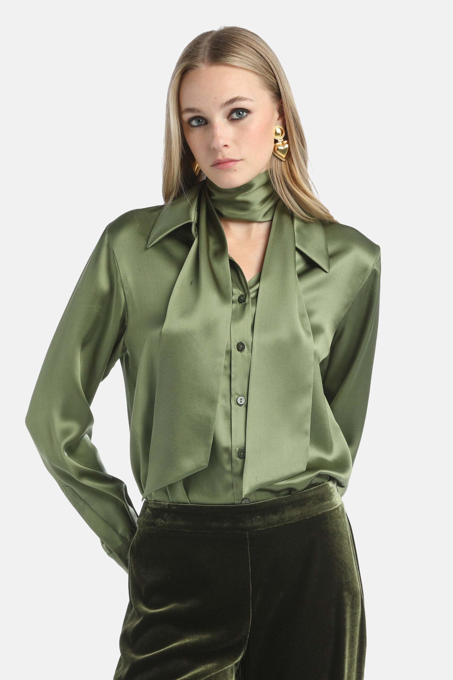 Luisa Spagnoli_Verde Oliva_Rintocco - Silk Stole_RINTOCCO_1712_01