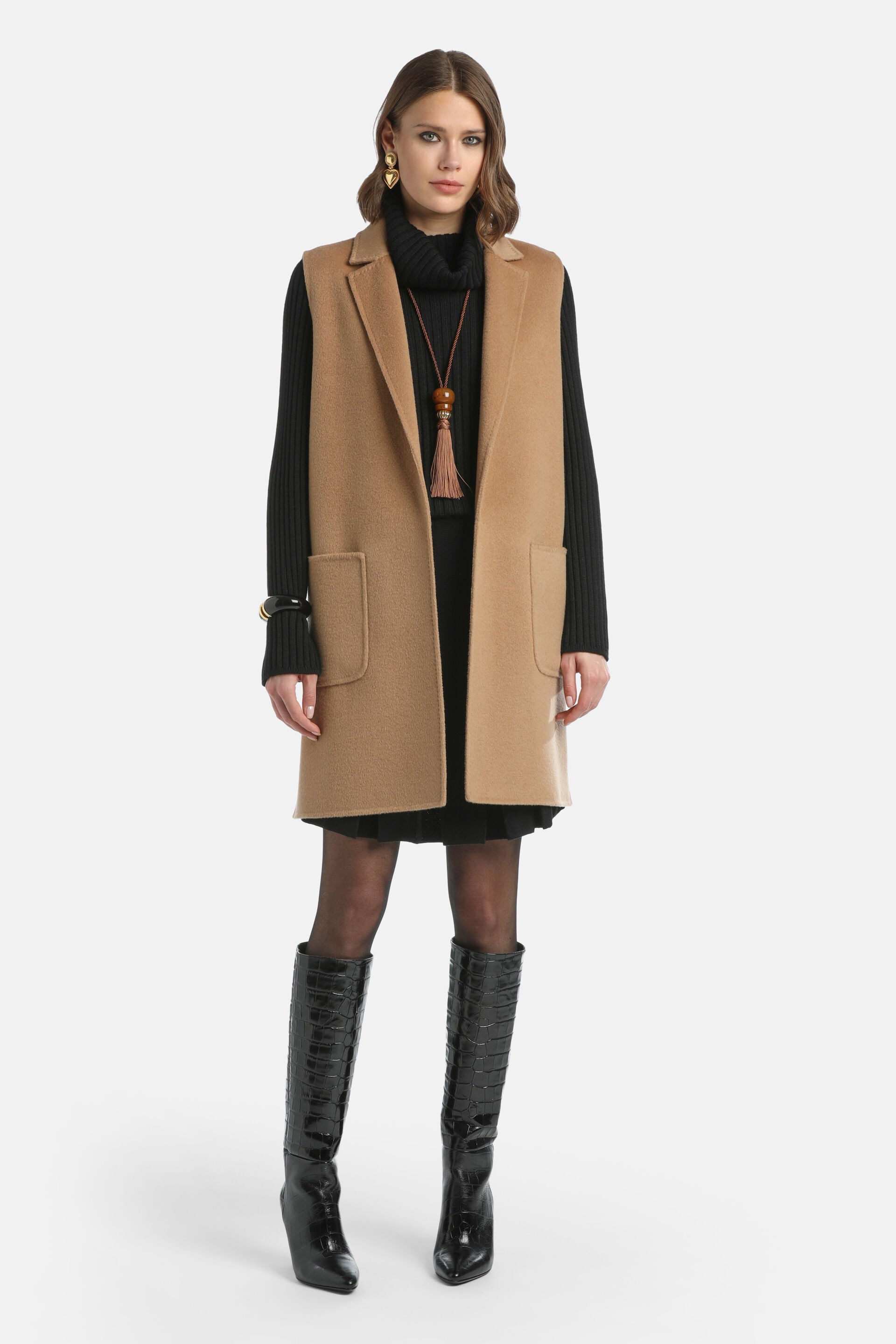 Luisa Spagnoli_Cammello_Sacca - Sleeveless Blazer_SACCA_2316_01