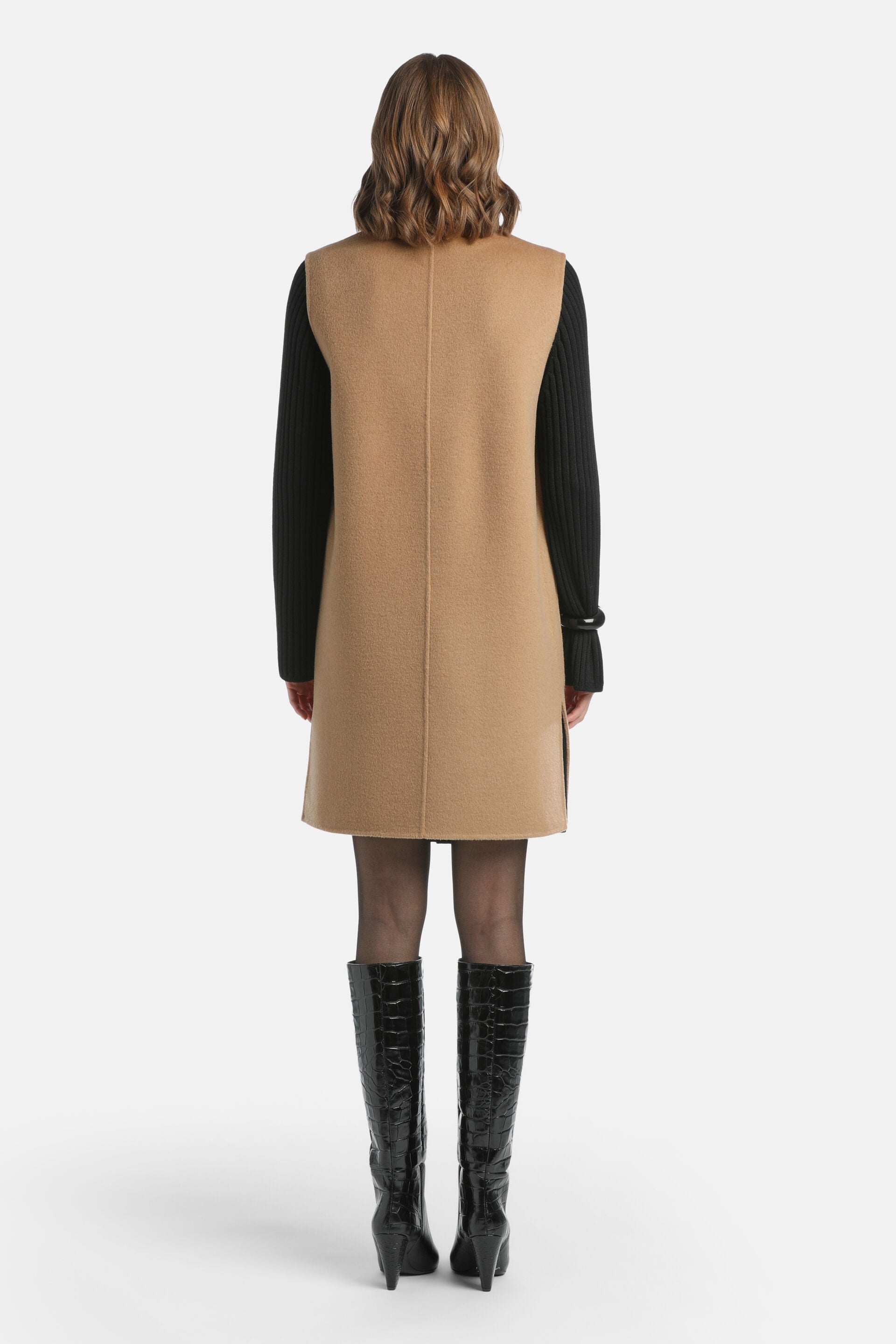 Luisa Spagnoli_Cammello_Sacca - Sleeveless Blazer_SACCA_2316_02