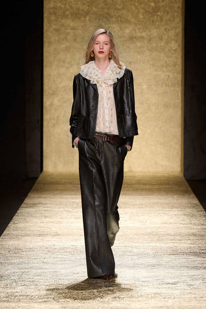 Luisa Spagnoli_Marrone Scuro_Sax - Leather Jacket - Fashion Show_SAX_0976_01