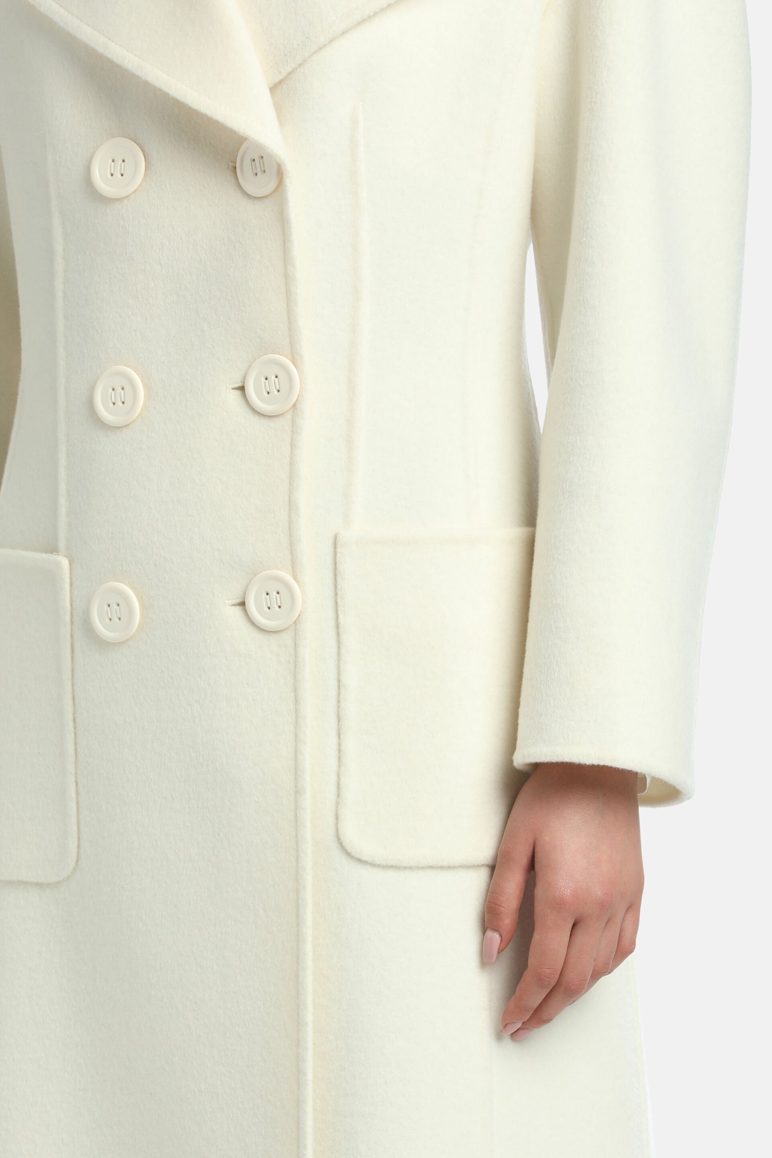 Luisa Spagnoli_Panna_Scatto - Double-Breasted Coat_SCATTO_0202_05