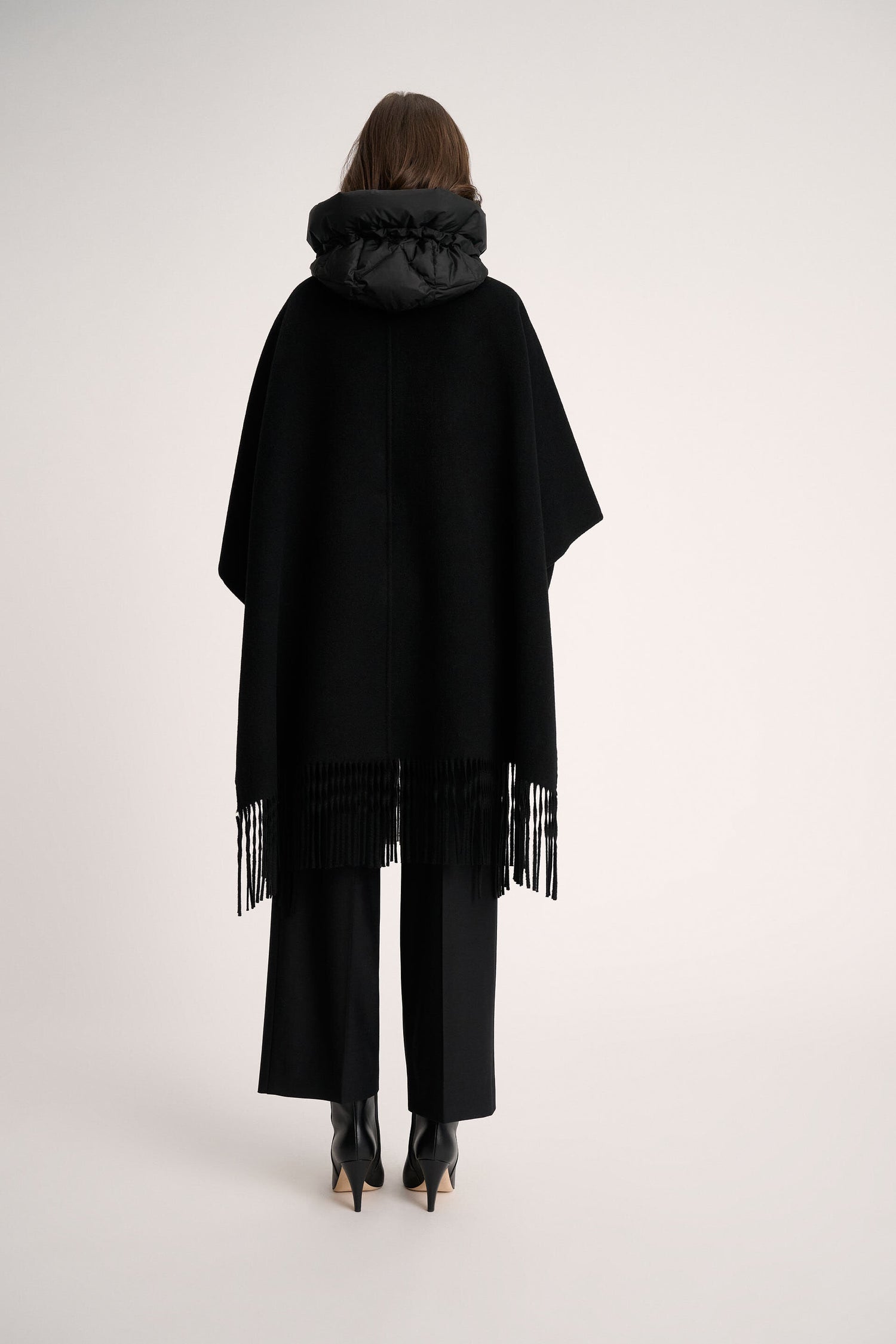 Scommessa Quilted Cape_02