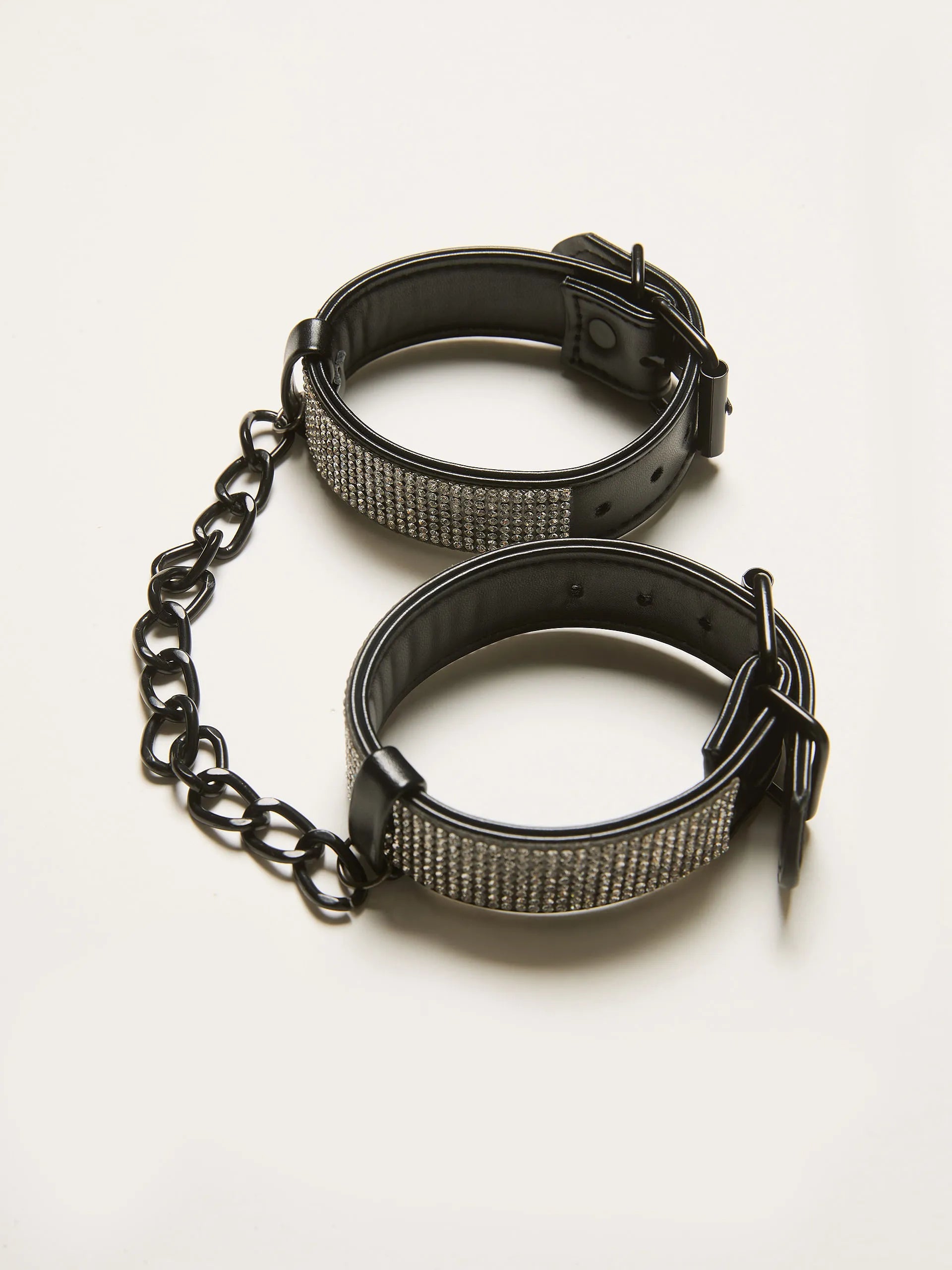Yamamay_Black_Rhinestone Jewel Handcuffs - Priv� Lexi_SCTD184002_072_04