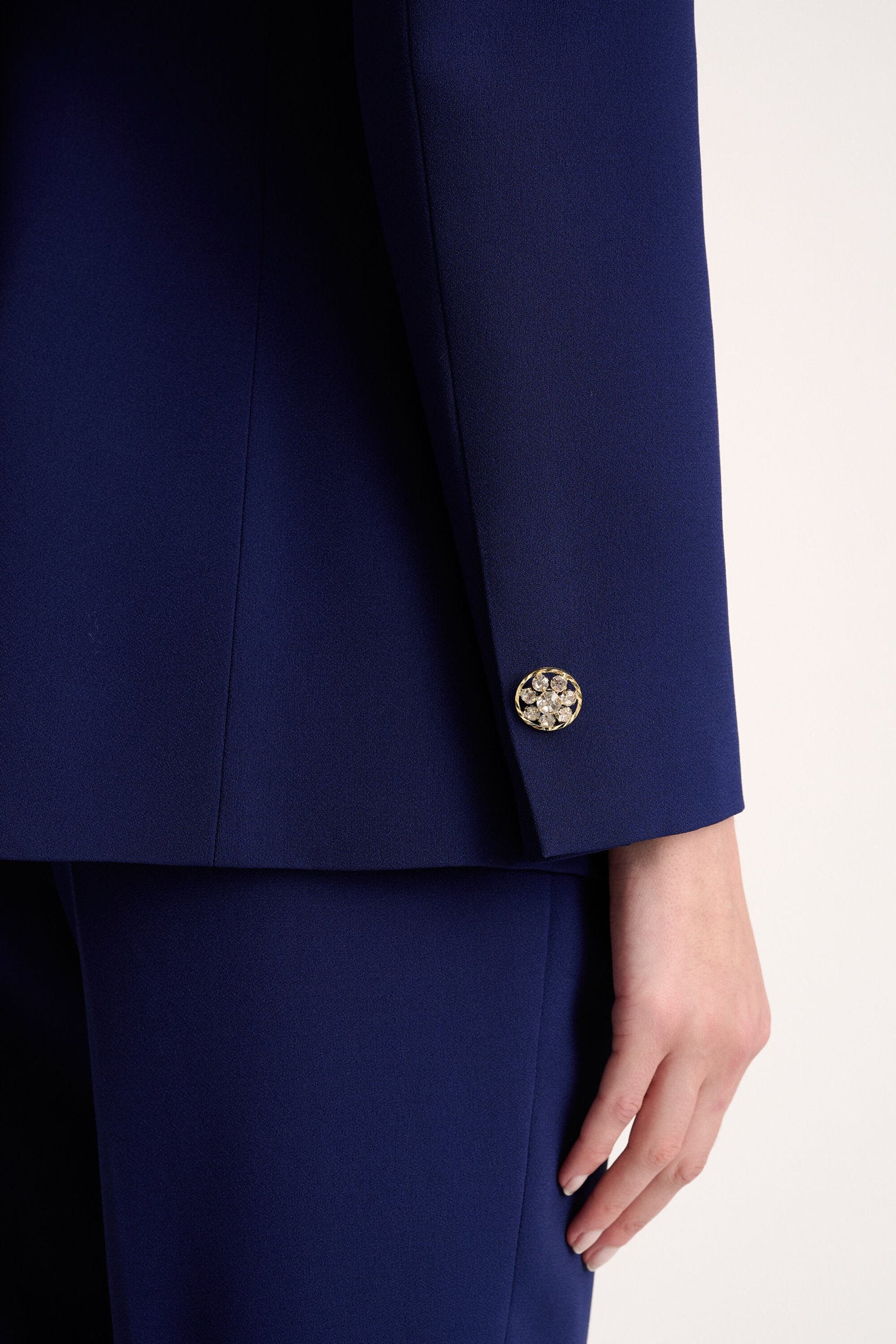 Sincronia Jacket With Jewel Buttons_SINCRONIA_2911_04