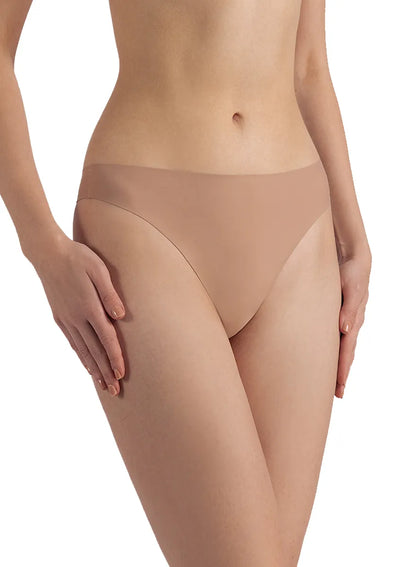 Marie France_Nude_No Show Lasercut Thong_SLSEAMLESSTHONG_Nude_01