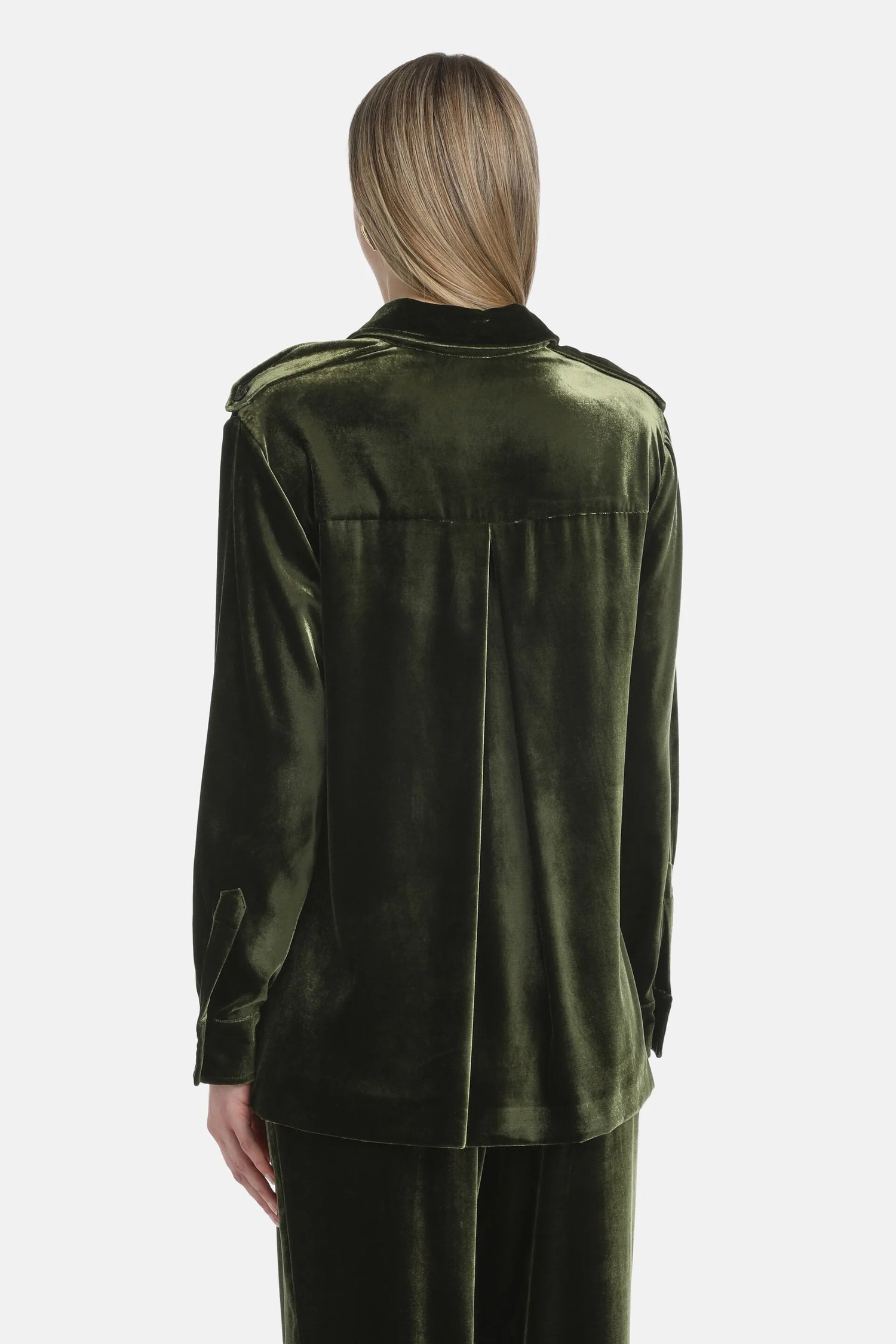Luisa Spagnoli_Green_Spettacolo - Elegant Velvet Shirt_SPETTACOLO_1741_02