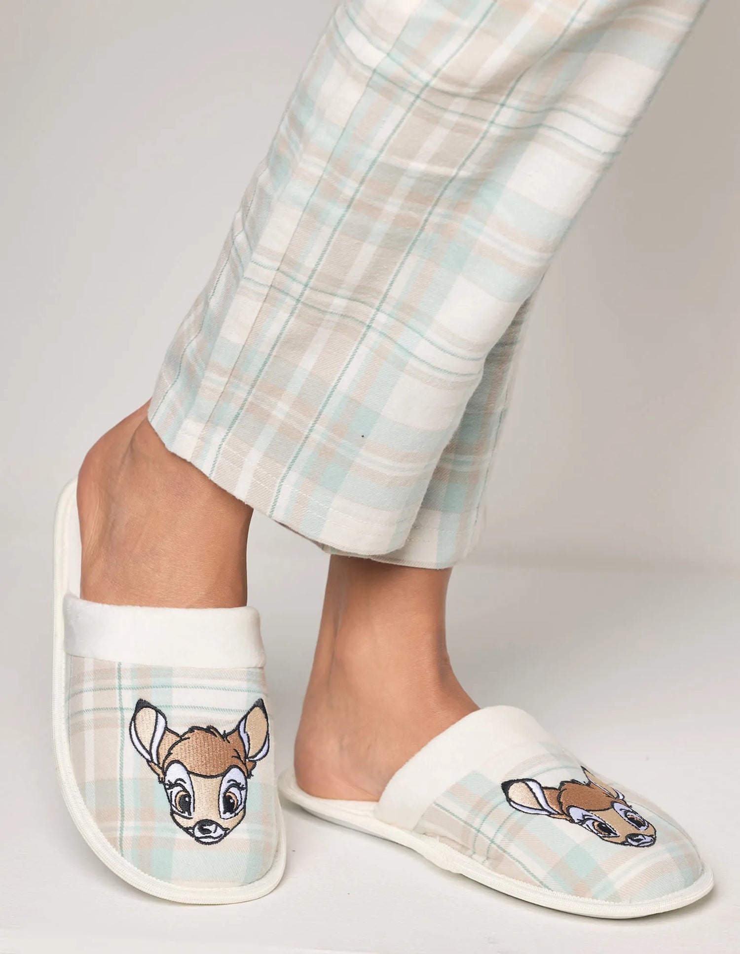 Yamamay_Printed_Disney¨ Bambi Slippers_SPFD184001_128_01