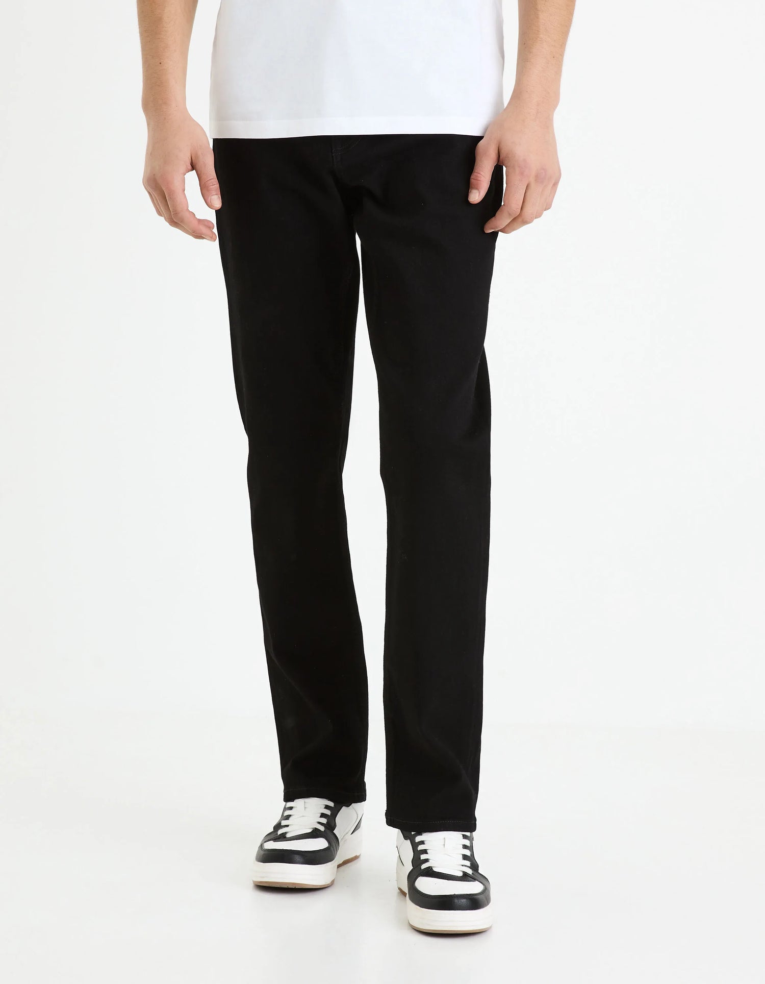 Celio_Noir_C.15 Straight Stretch Cotton Jeans, 3 Lengths_STRAIGHT3L_NOIR_01