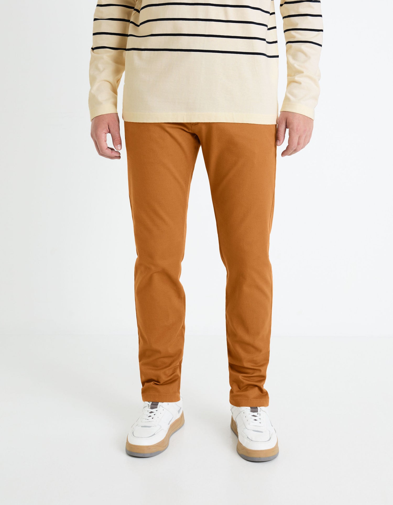 Slim Chino Pants In Stretch Cotton - Caramel_02