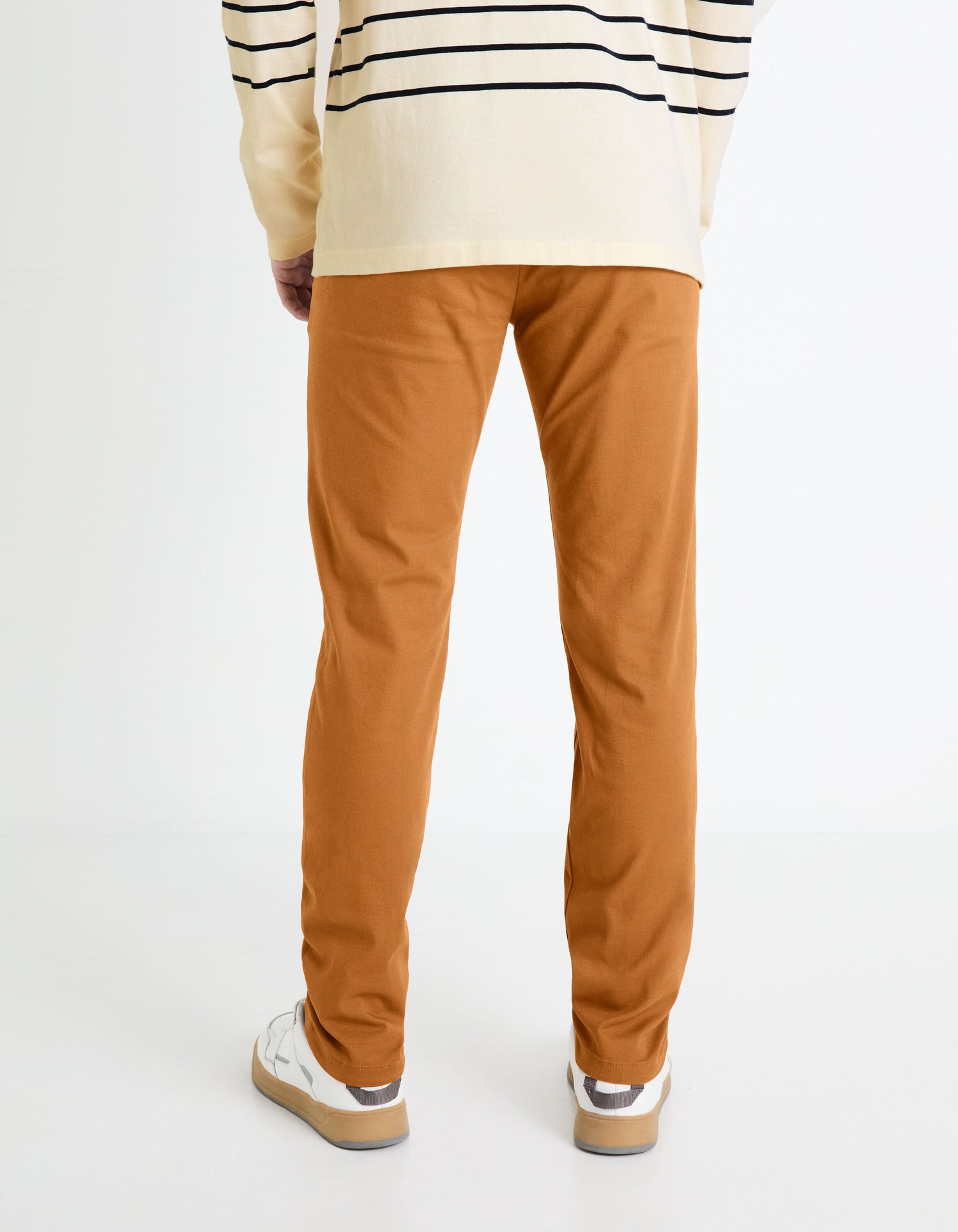 Slim Chino Pants In Stretch Cotton - Caramel_04