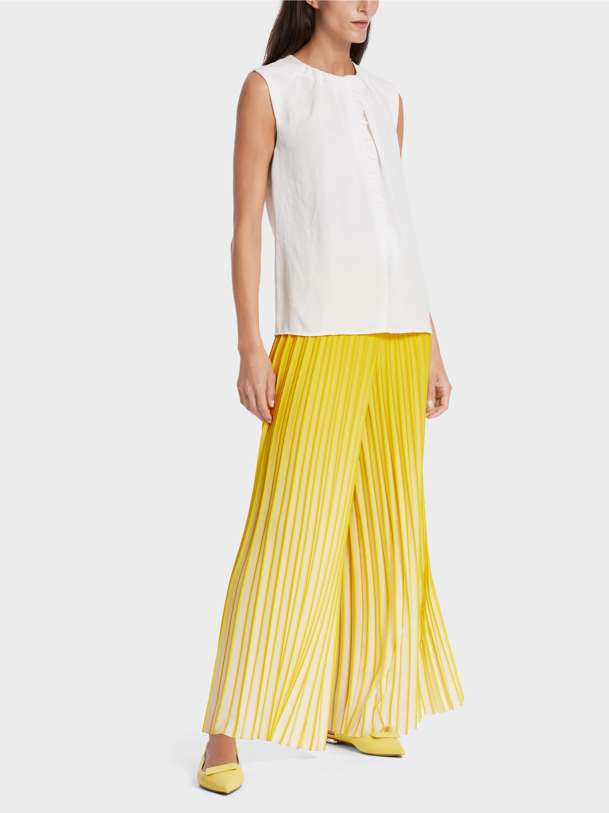 Top With Ruffle Detail_Wc 61.13 W39_110_01