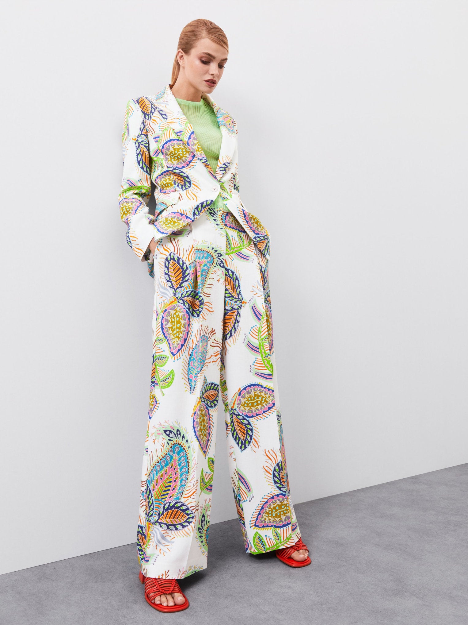 Wichita Model   Printed Pleated Pants_Wc 81.50 W72_100_08