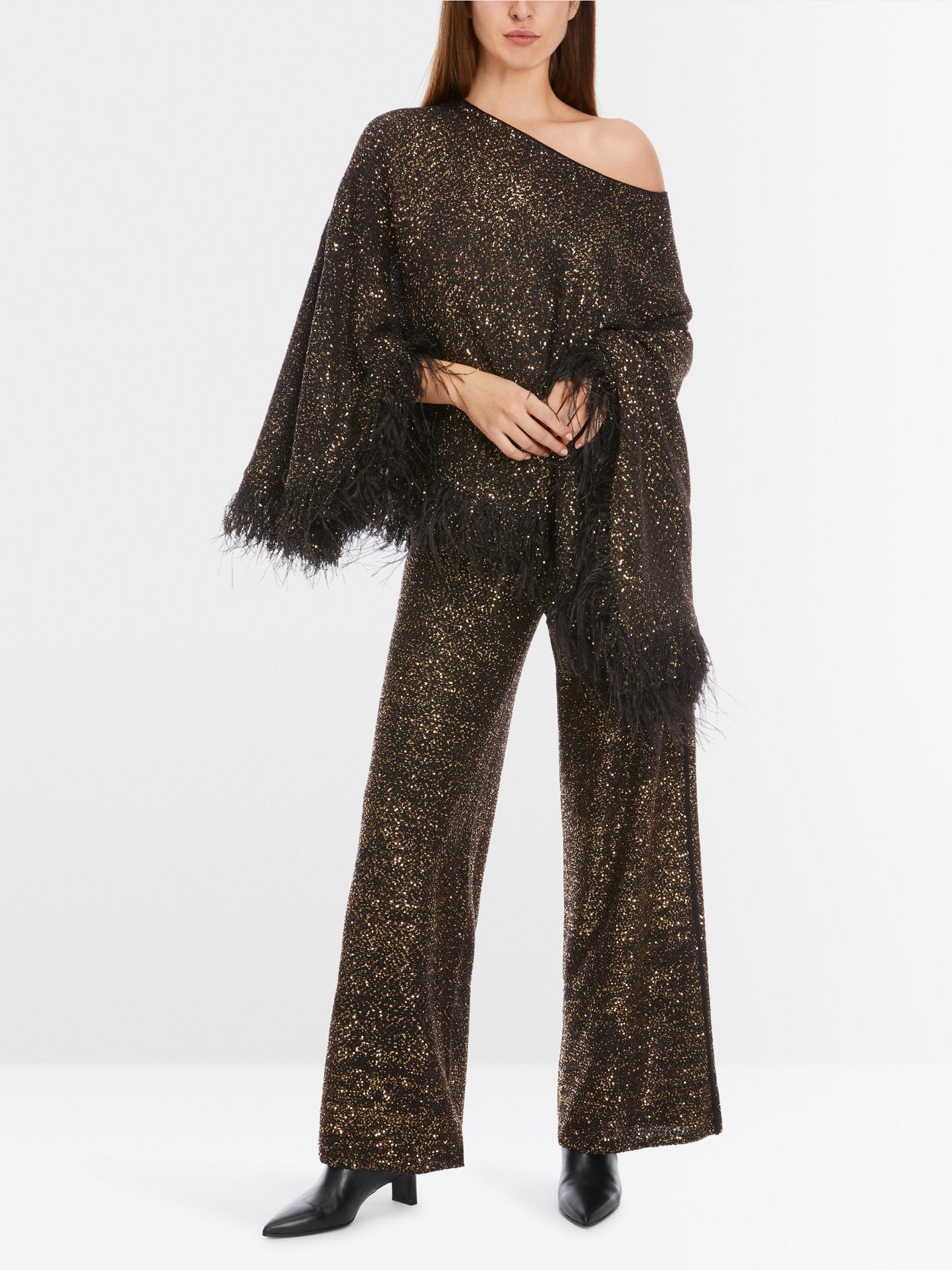 Ostrich Feather Poncho_XG 15.04 M71_900_02