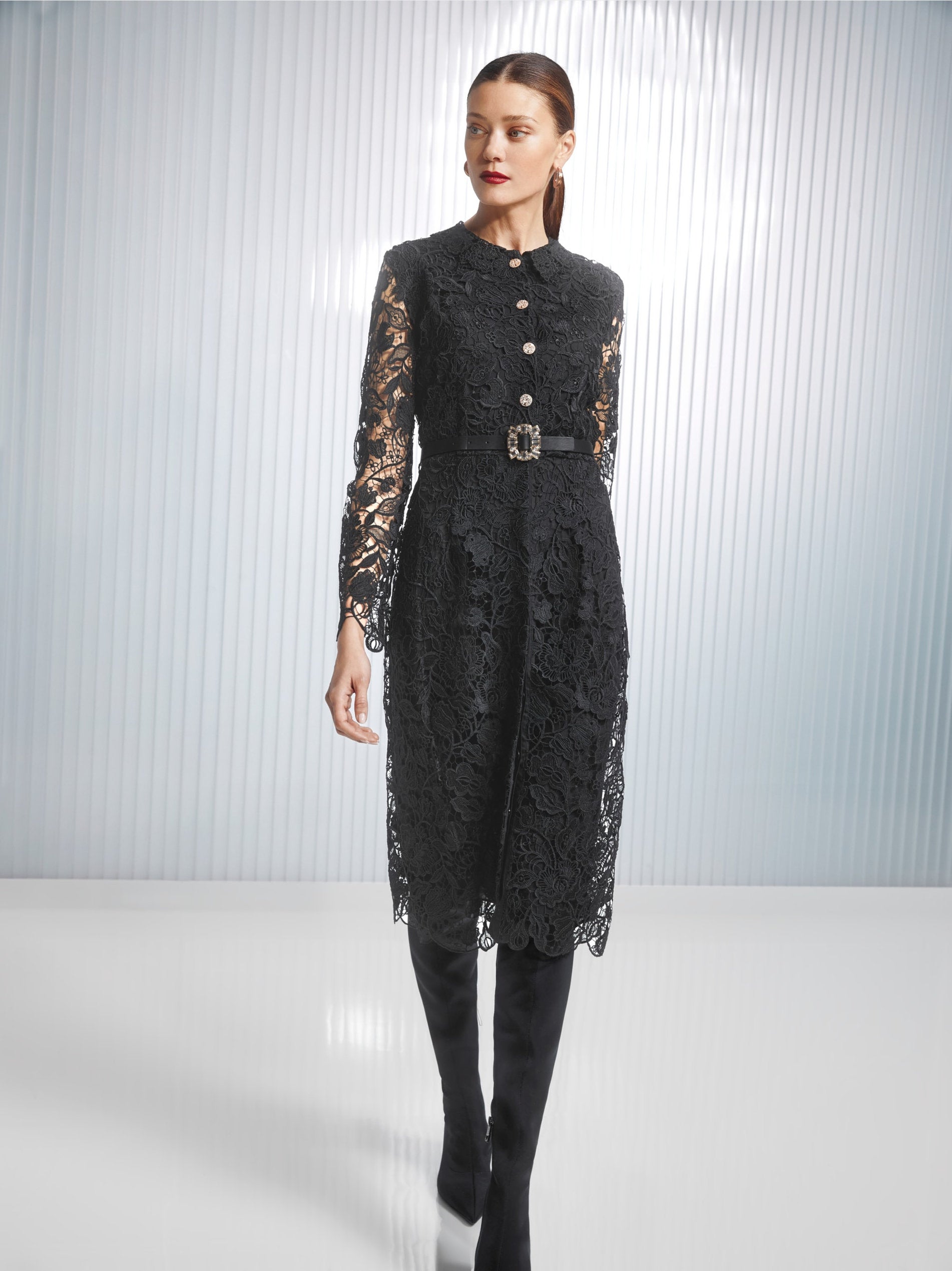 Dress with Guipure Lace_XG 21.11 W12_900_08