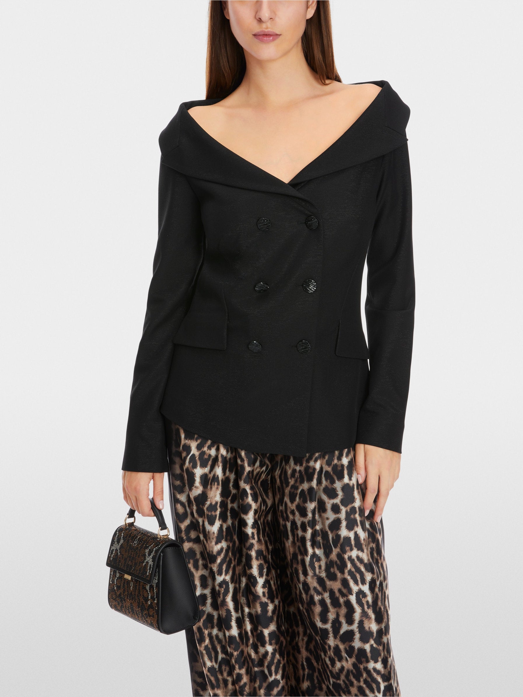 Subtly Shimmering Off-Shoulder Blazer_XG 34.13 W20_900_05