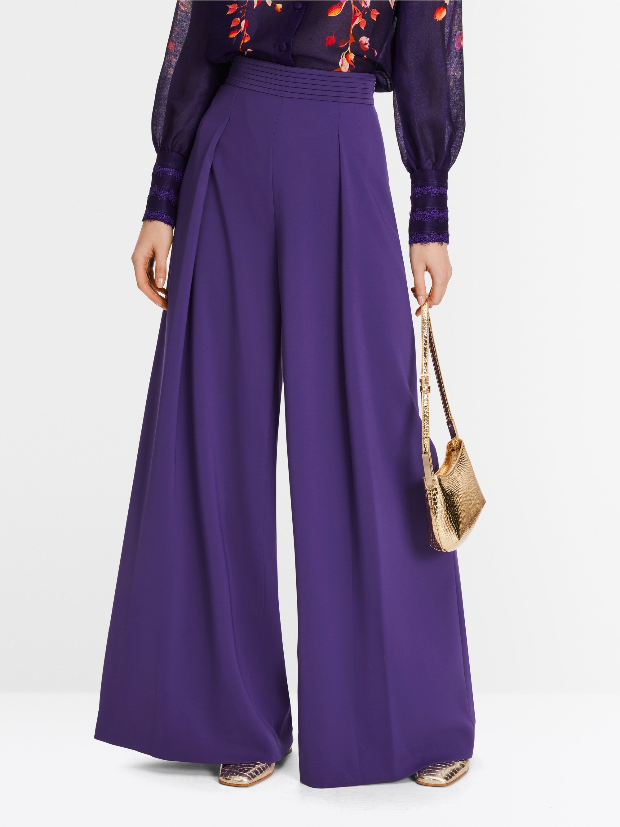 Worchester Trousers With Pleated Waist_XG 81.08 W04_748_04