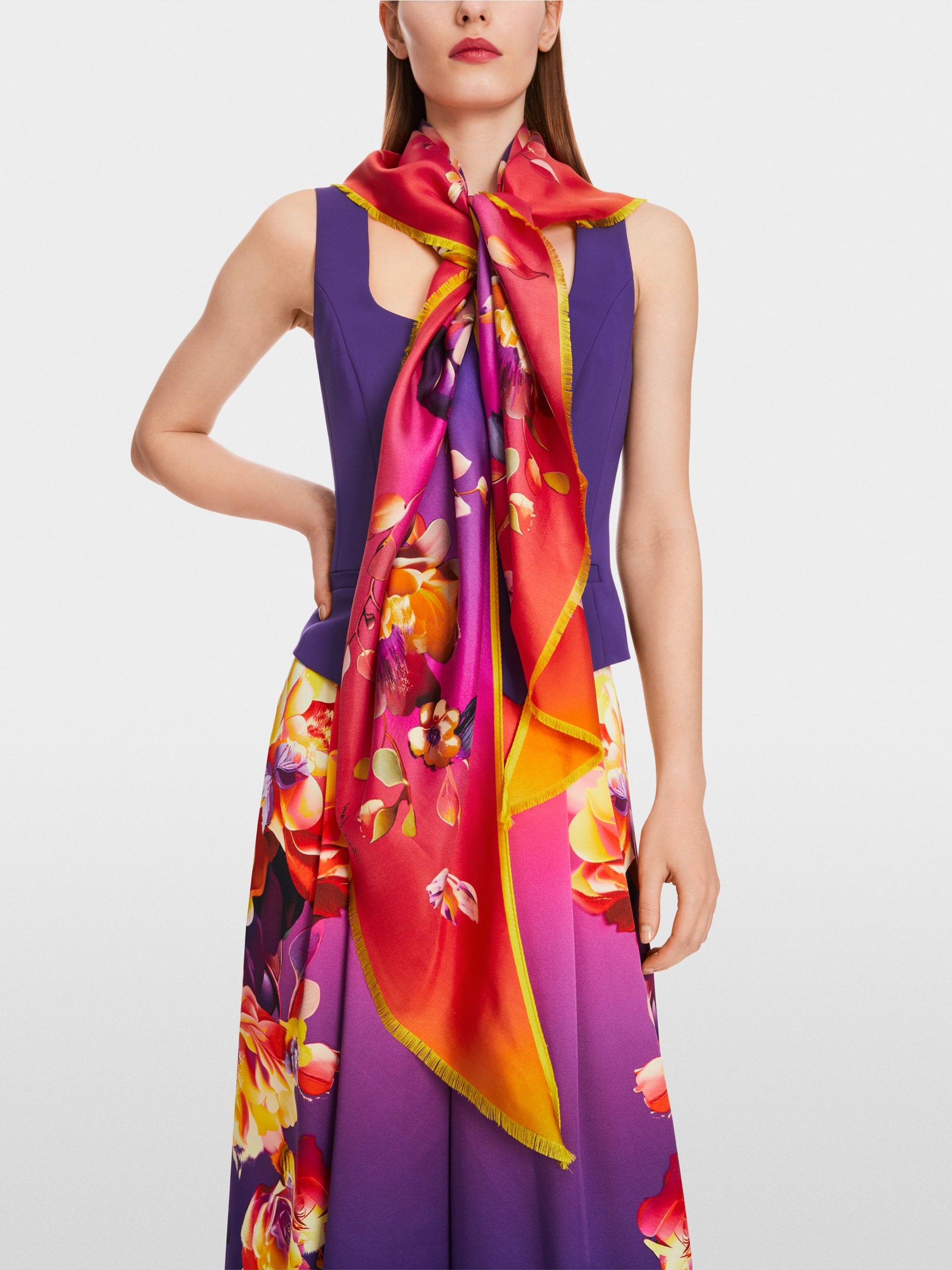 Fine Silk Scarf_XG B4.01 Z04_426_03