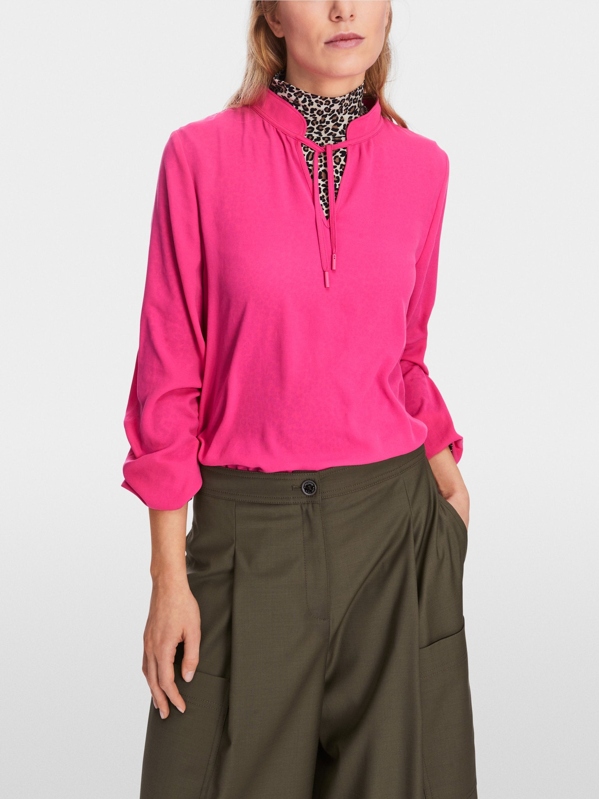 Wide Blouse with Long Sleeves_XS 51.05 W41_244_06