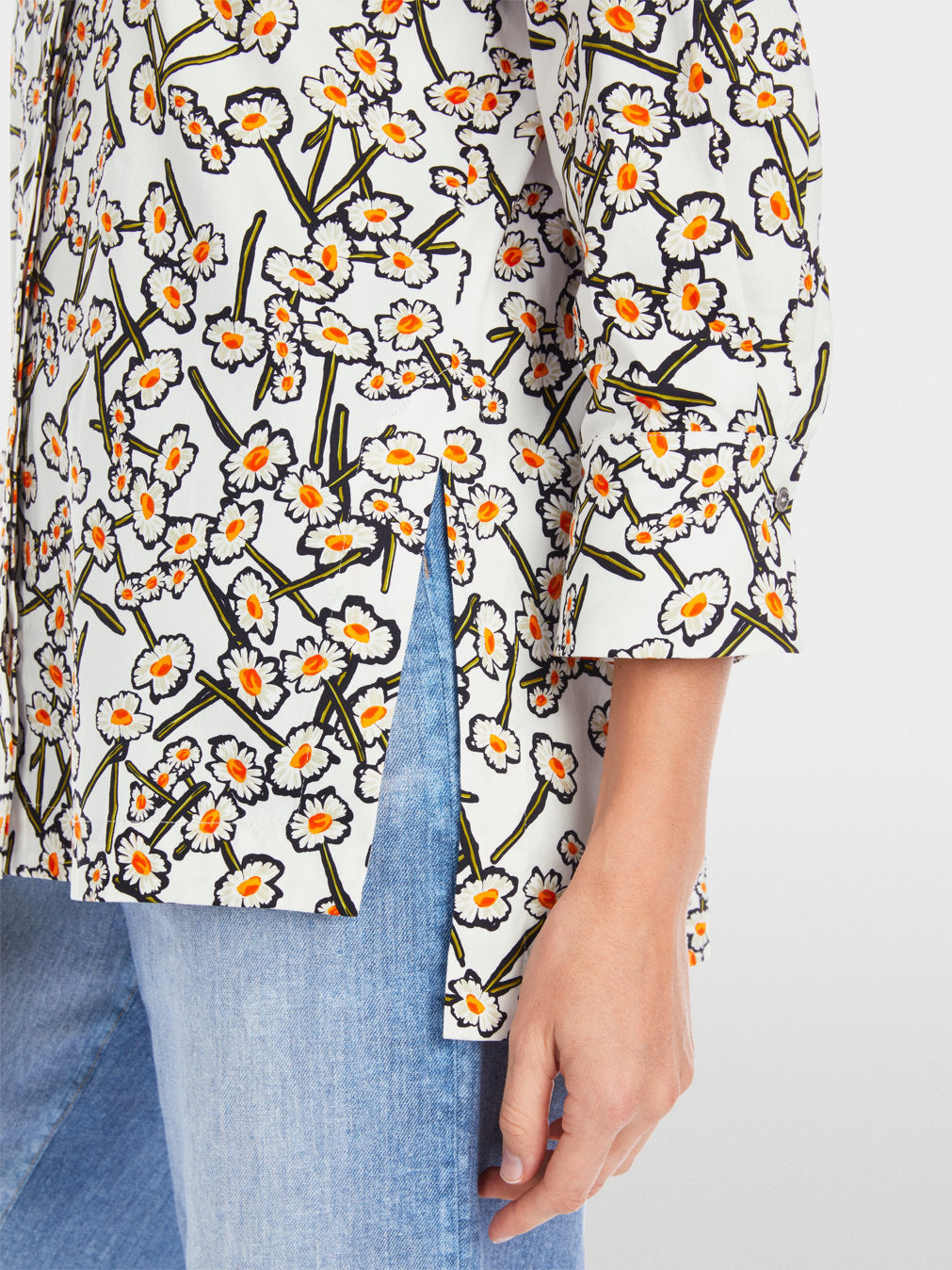 Marc Cain_Shirt Blouse with Daisy Print_YA 51.09 W16_100_05