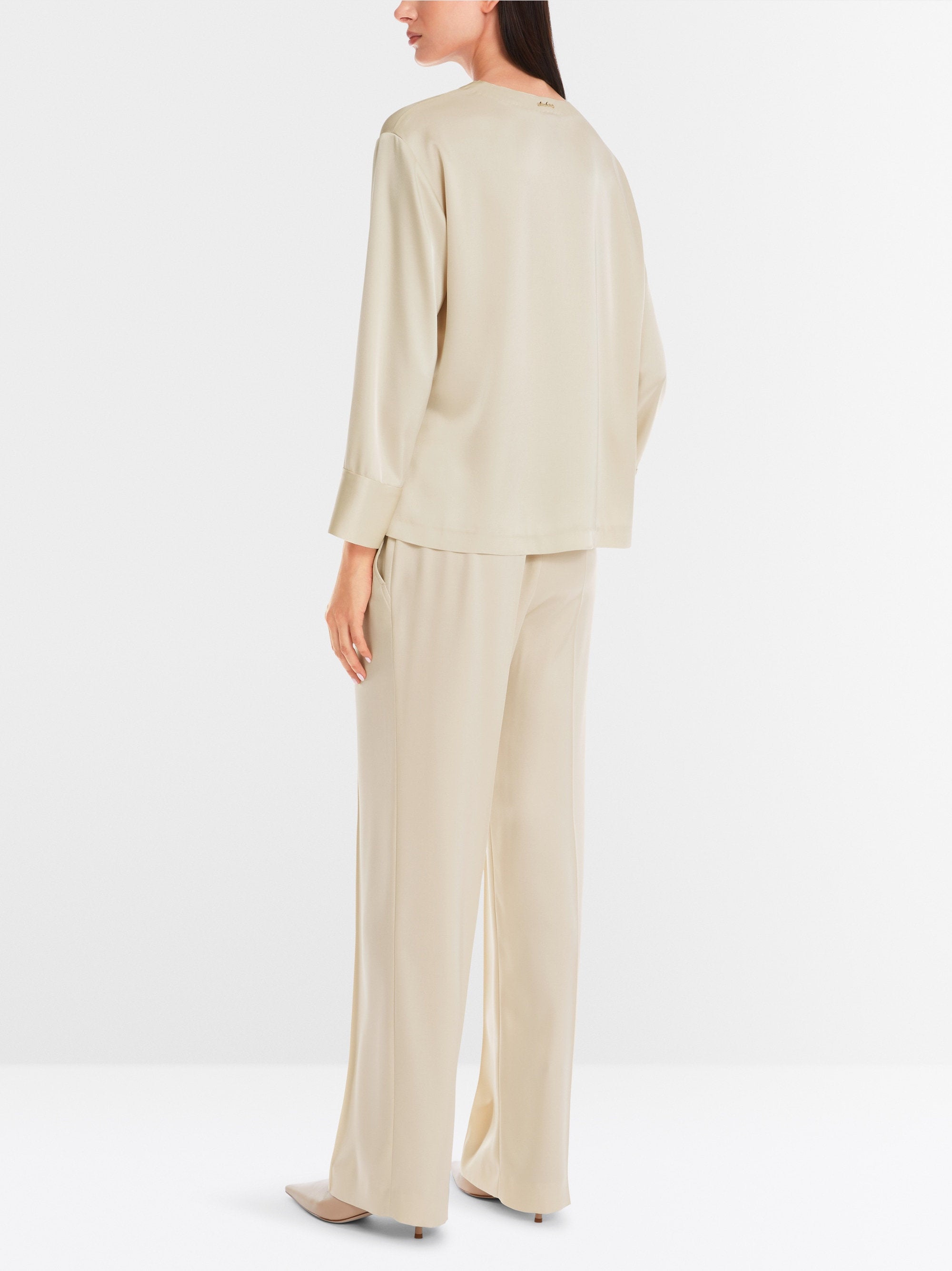 Plain Collarless Blouse With Glitter_YA 51.02 W15_137_02