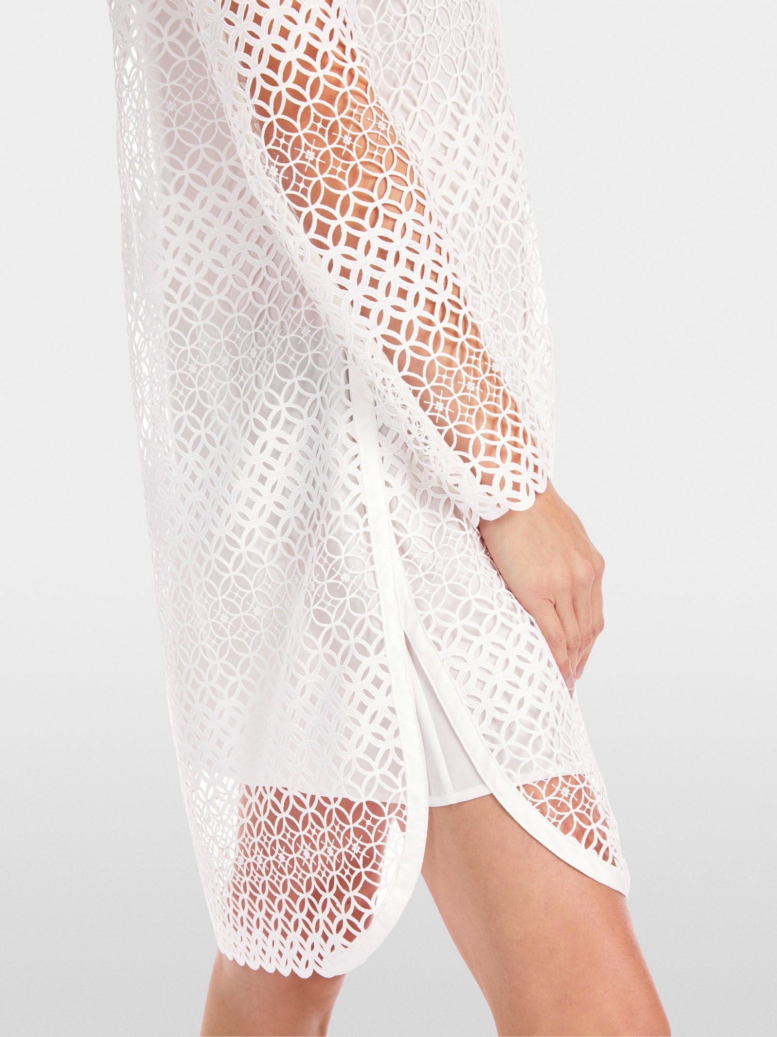 Marc Cain_Short Shirt Dress in Perforated Lace_YC 21.34 W63_100_05