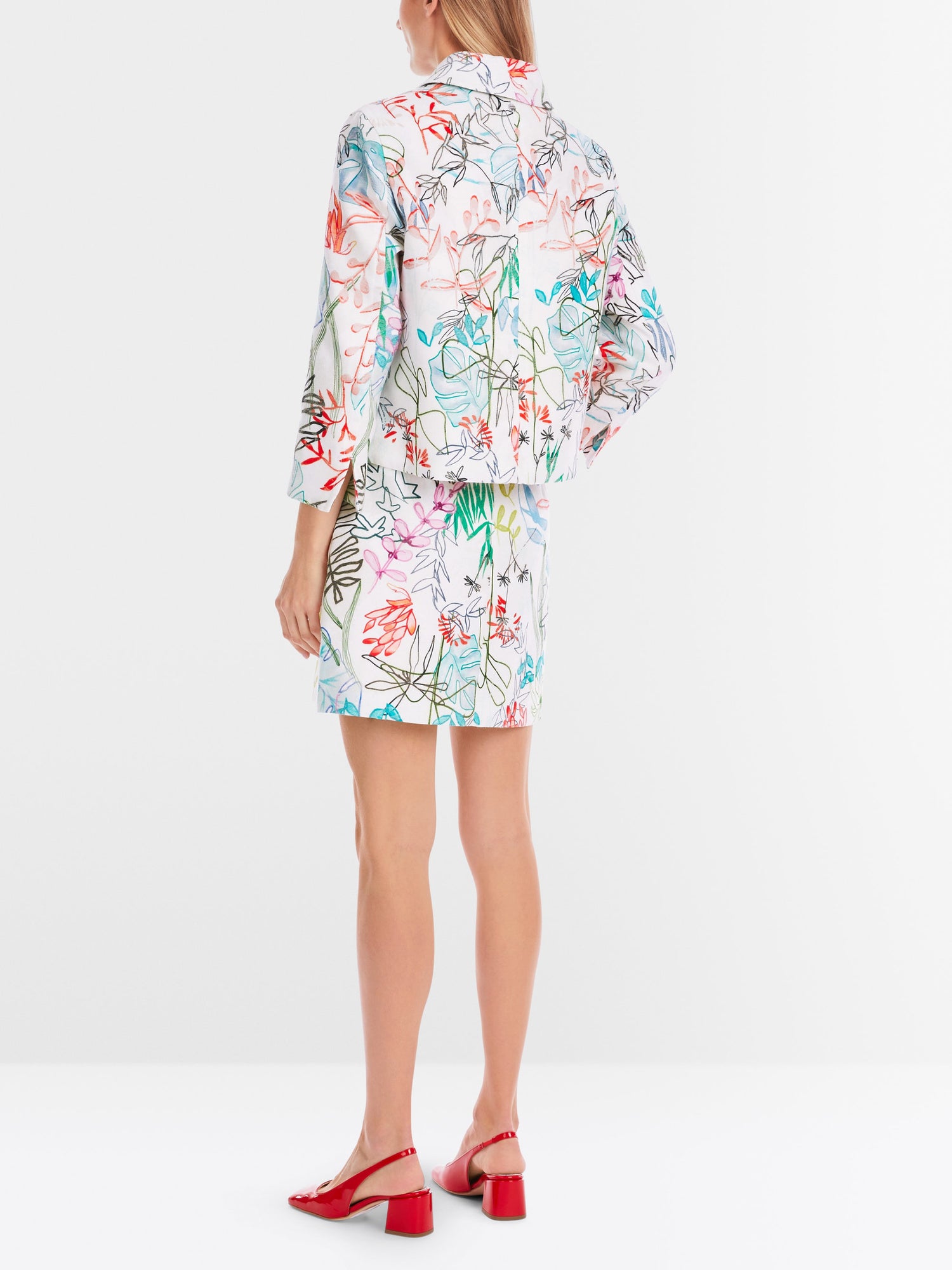 Marc Cain_Jacket with Arty Leaf Motif_YC 31.19 W65_504_03