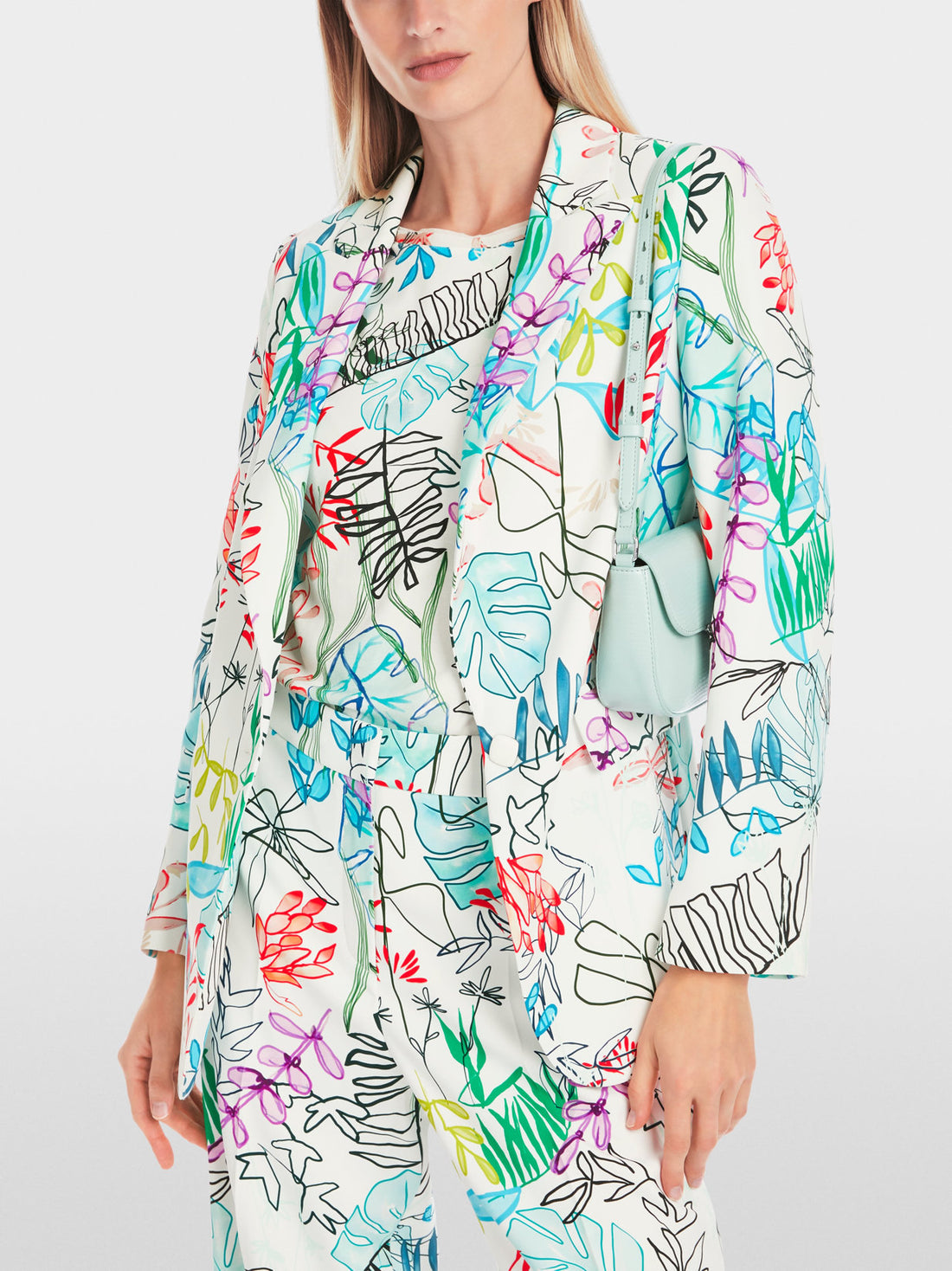 Marc Cain_Trendy Blazer with All-Over Leaf Motif_YC 34.32 W64_504_01