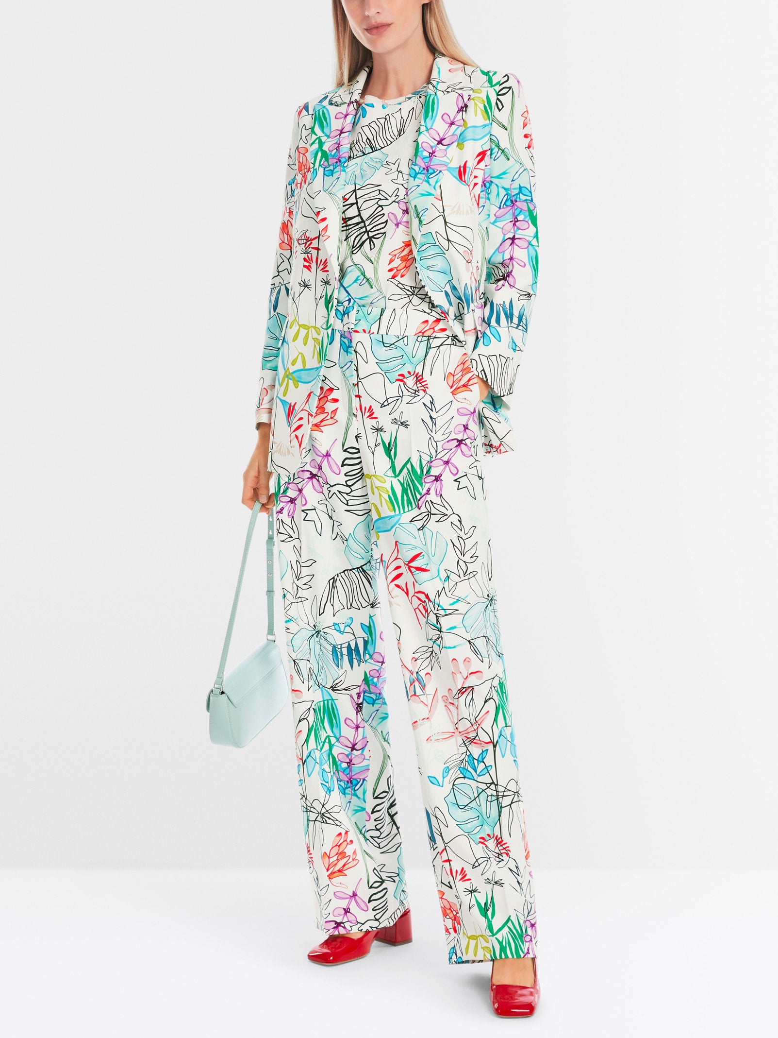 Marc Cain_Trendy Blazer with All-Over Leaf Motif_YC 34.32 W64_504_02