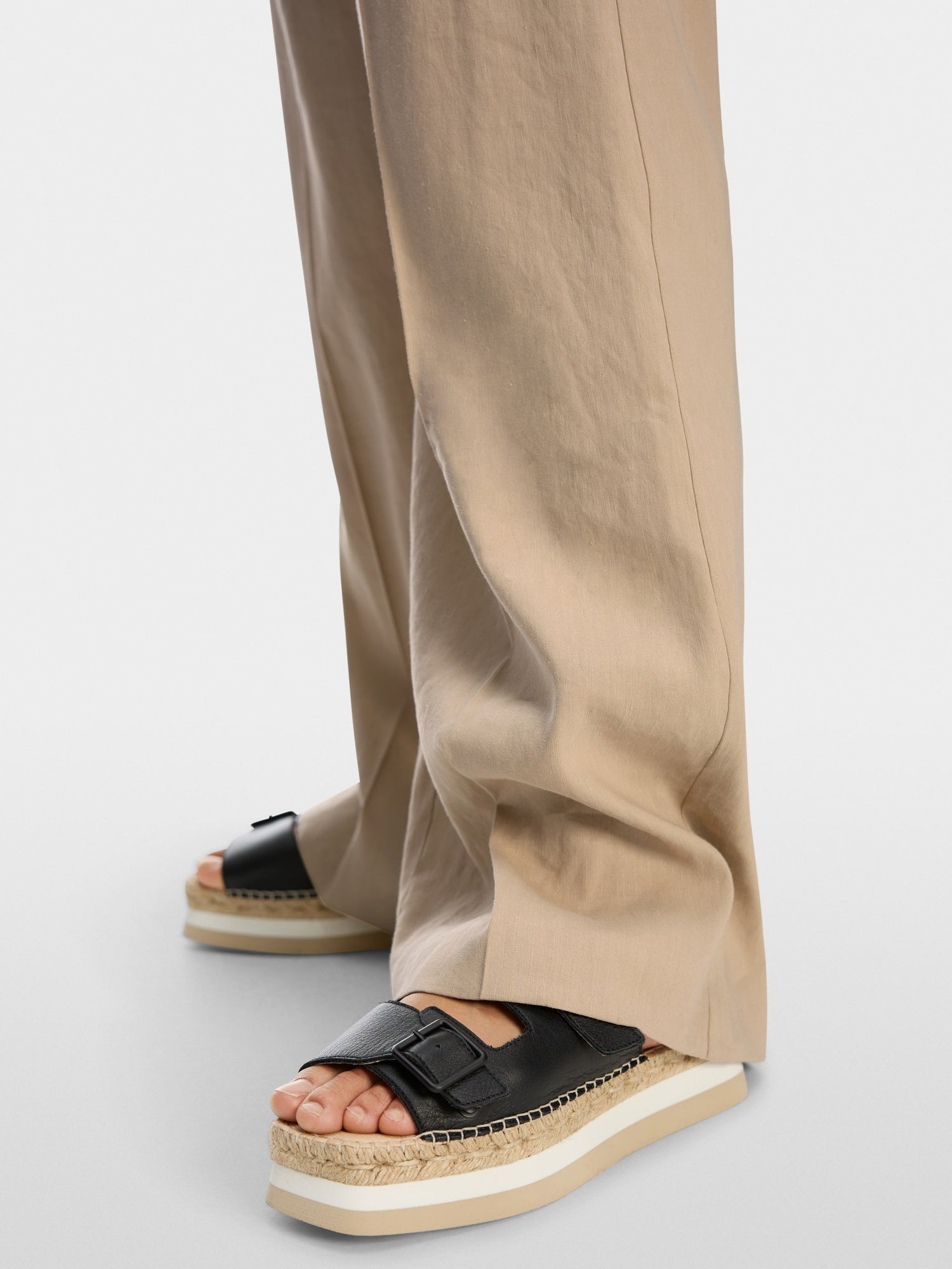 Marc Cain_Waukee with Linen_YC 81.60 W70_608_05