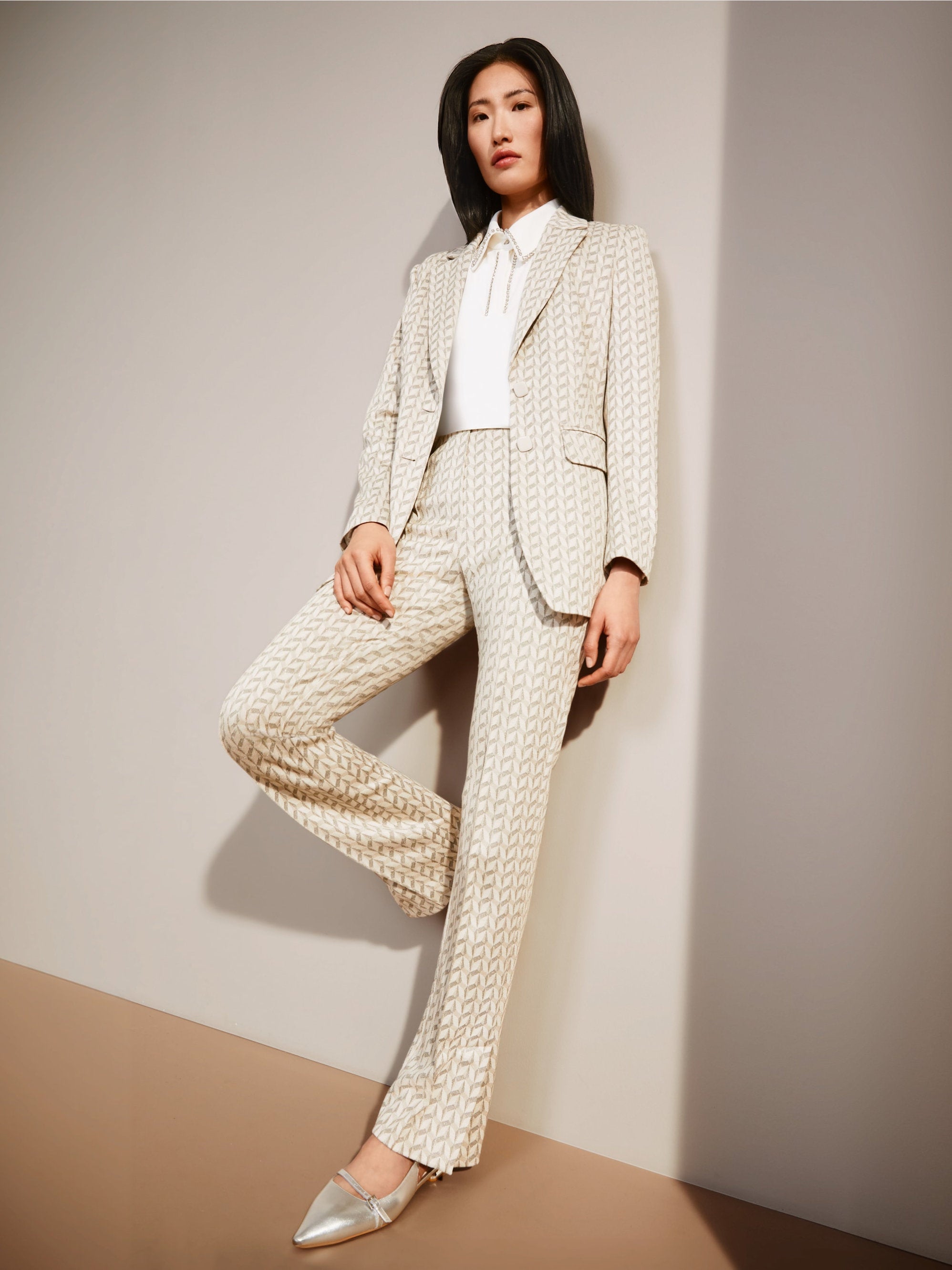 Blazer in Graphic Jersey Jacquard_YC 34.16 J19_129_09