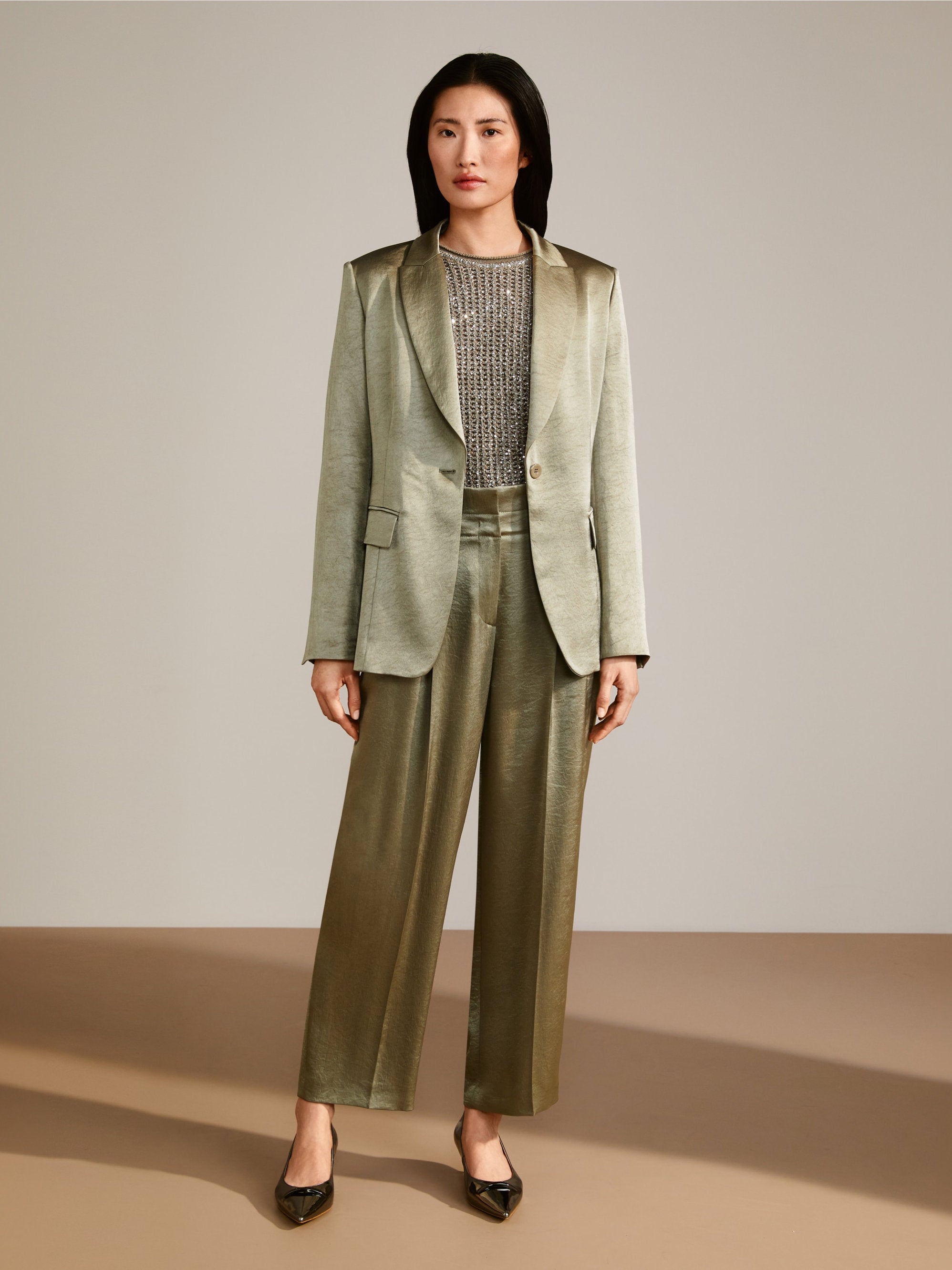 Hammered Satin Blazer_YC 34.23 W46_581_08