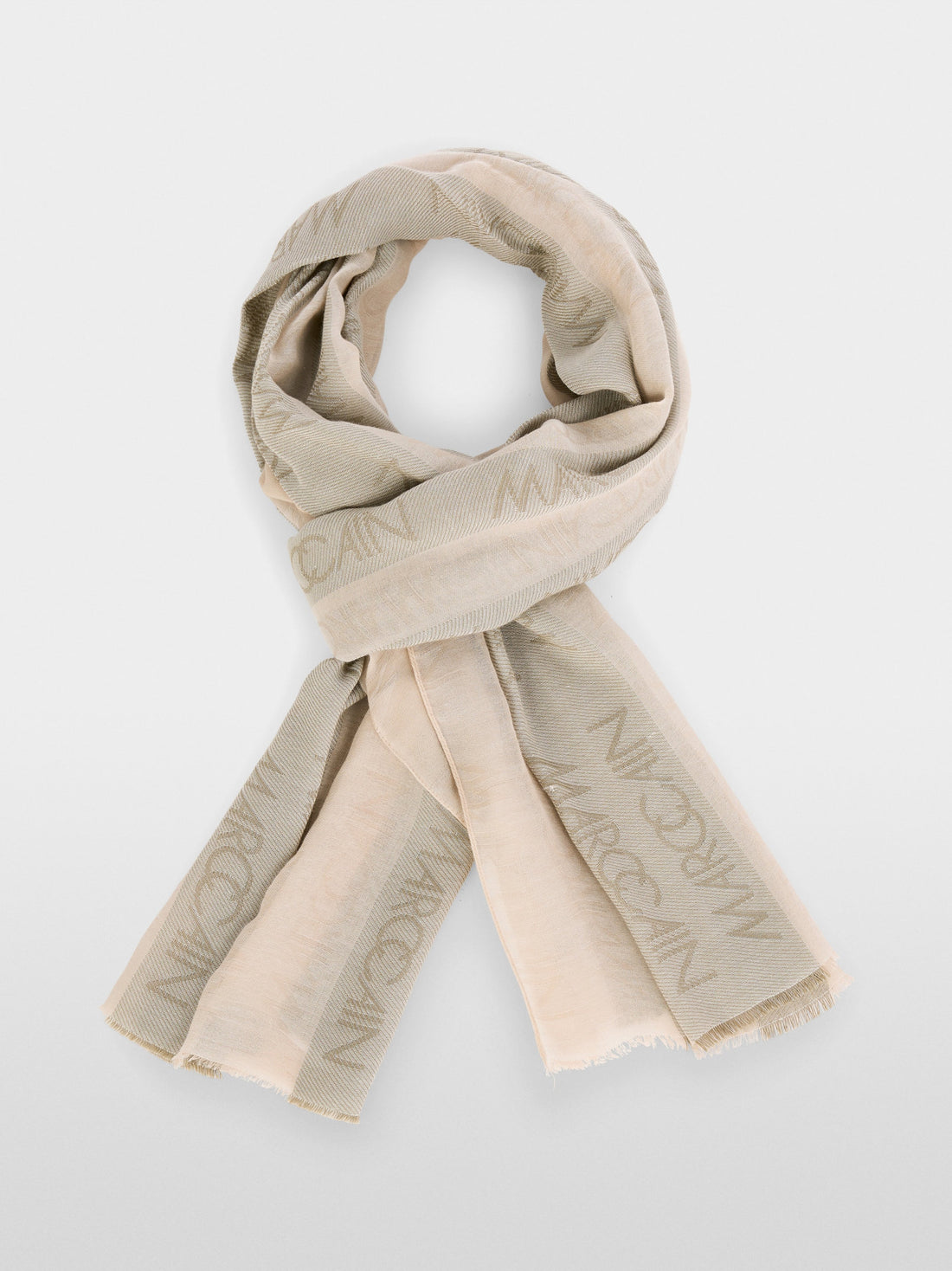 Scarf with Marc Cain Lettering_YC B4.09 Z09_127_01