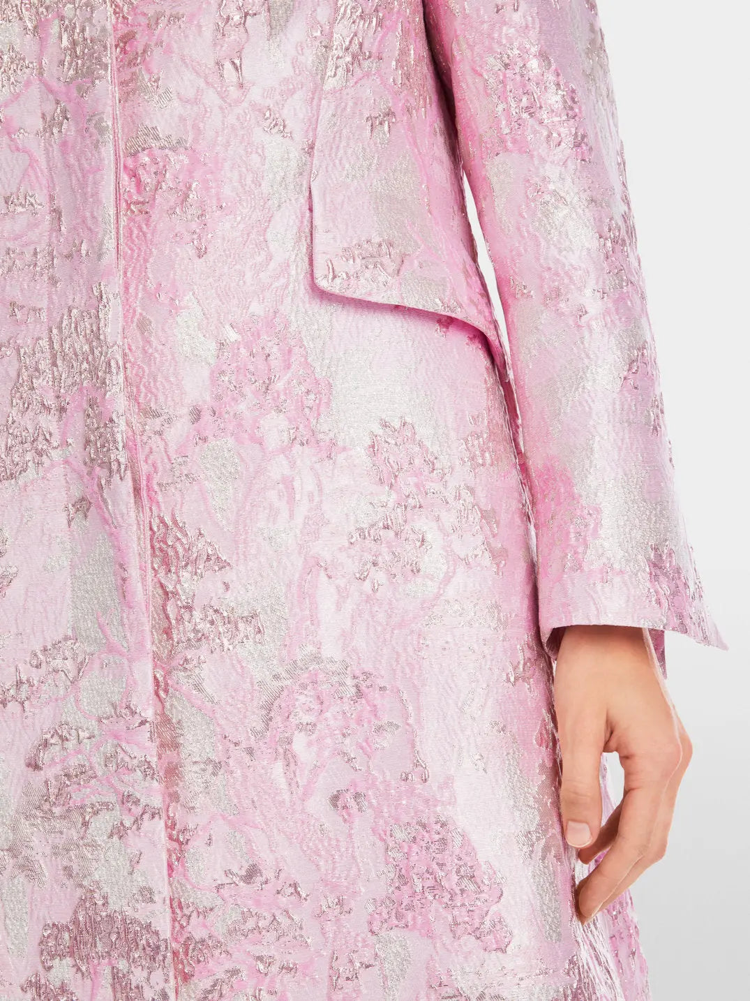 Marc Cain_Short and Fitted Brocade Coat_YG 11.03 W22_707_05