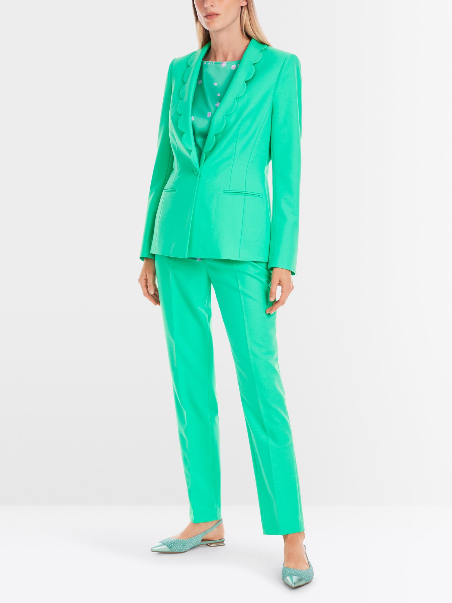 Marc Cain_Fitted Blazer with Fancy Lapels_YG 34.14 W20_565_02