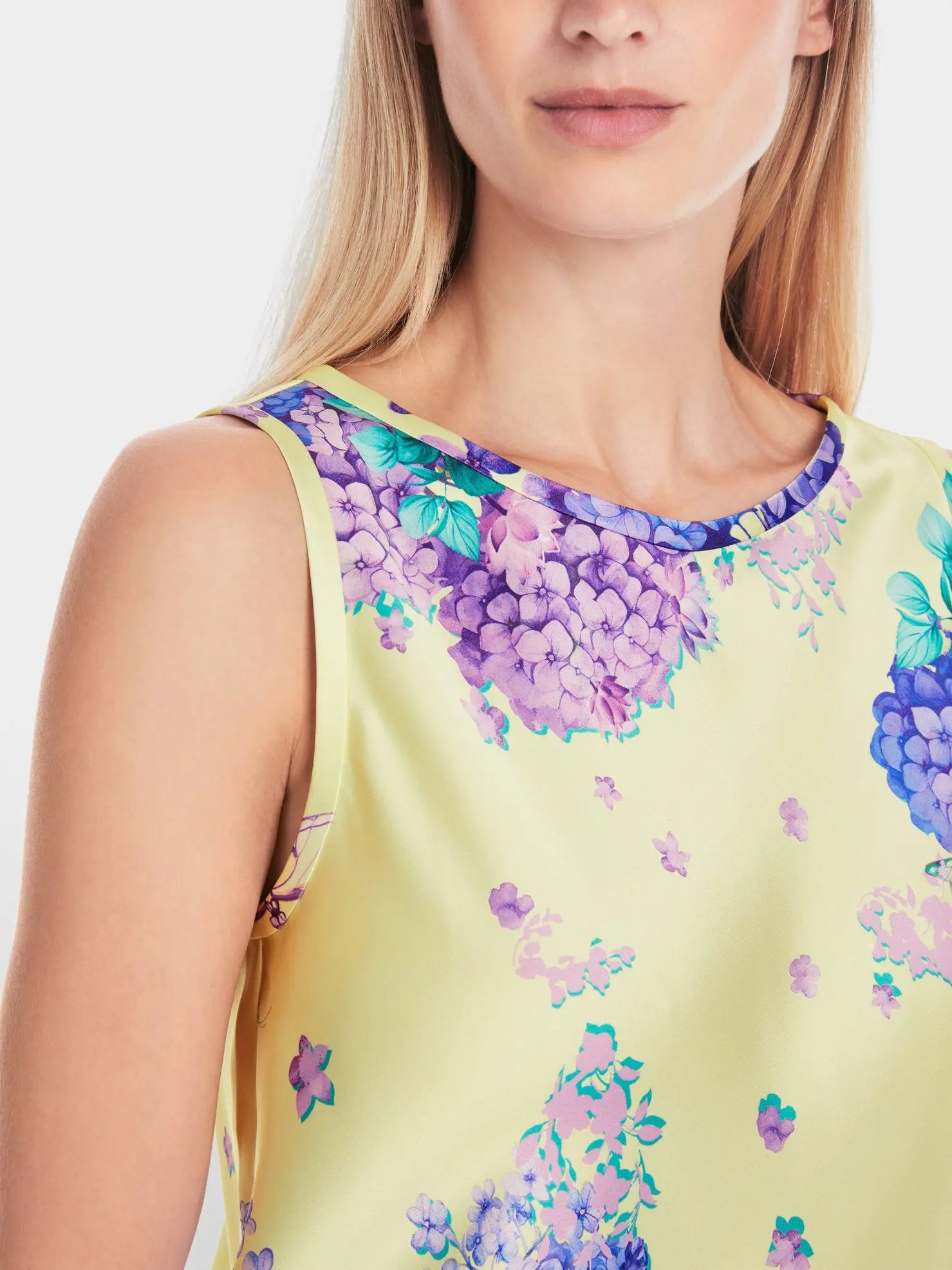 Marc Cain_Rethink Together Satin Top_YG 61.06 W10_405_04