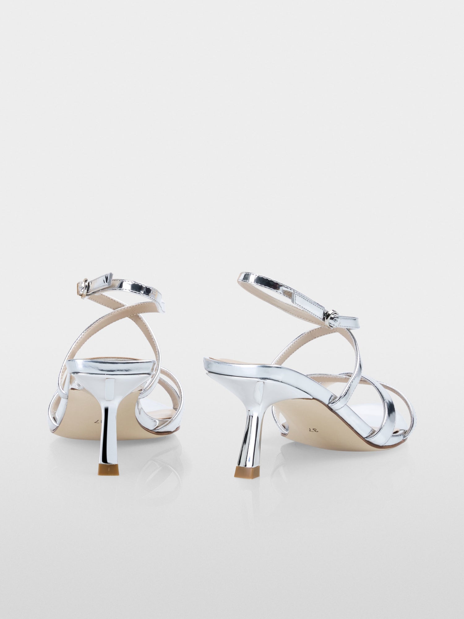 Marc Cain_Sandals with Kitten Heels_YG SG.01 Z05_800_02