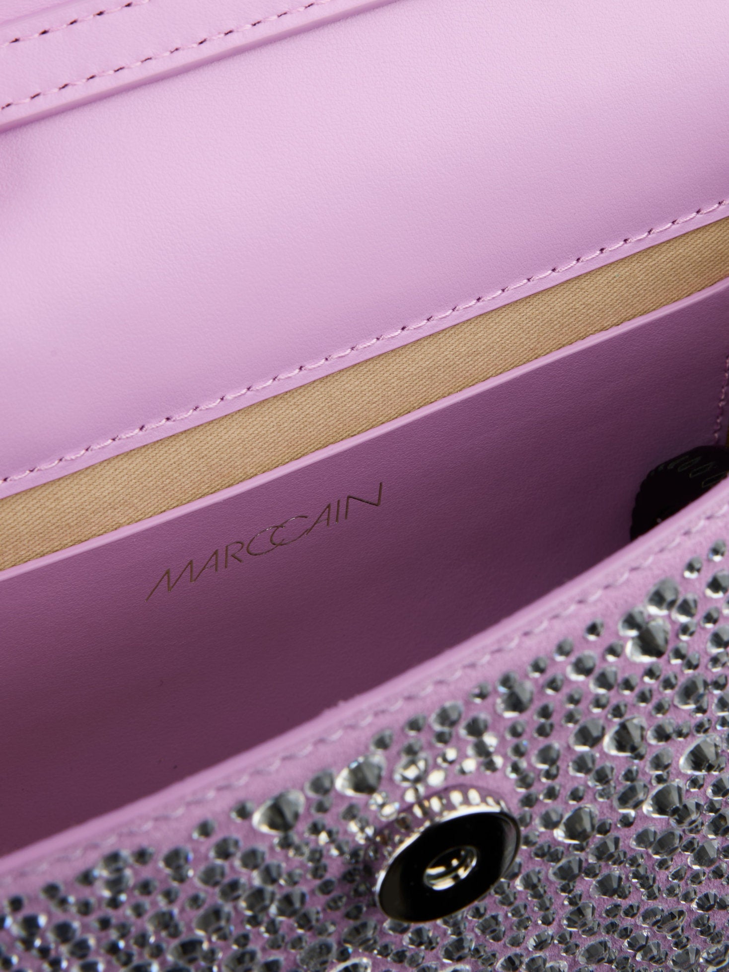 Marc Cain_Shoulder Bag with Allover Glitter_YG TI.01 L06_764_05