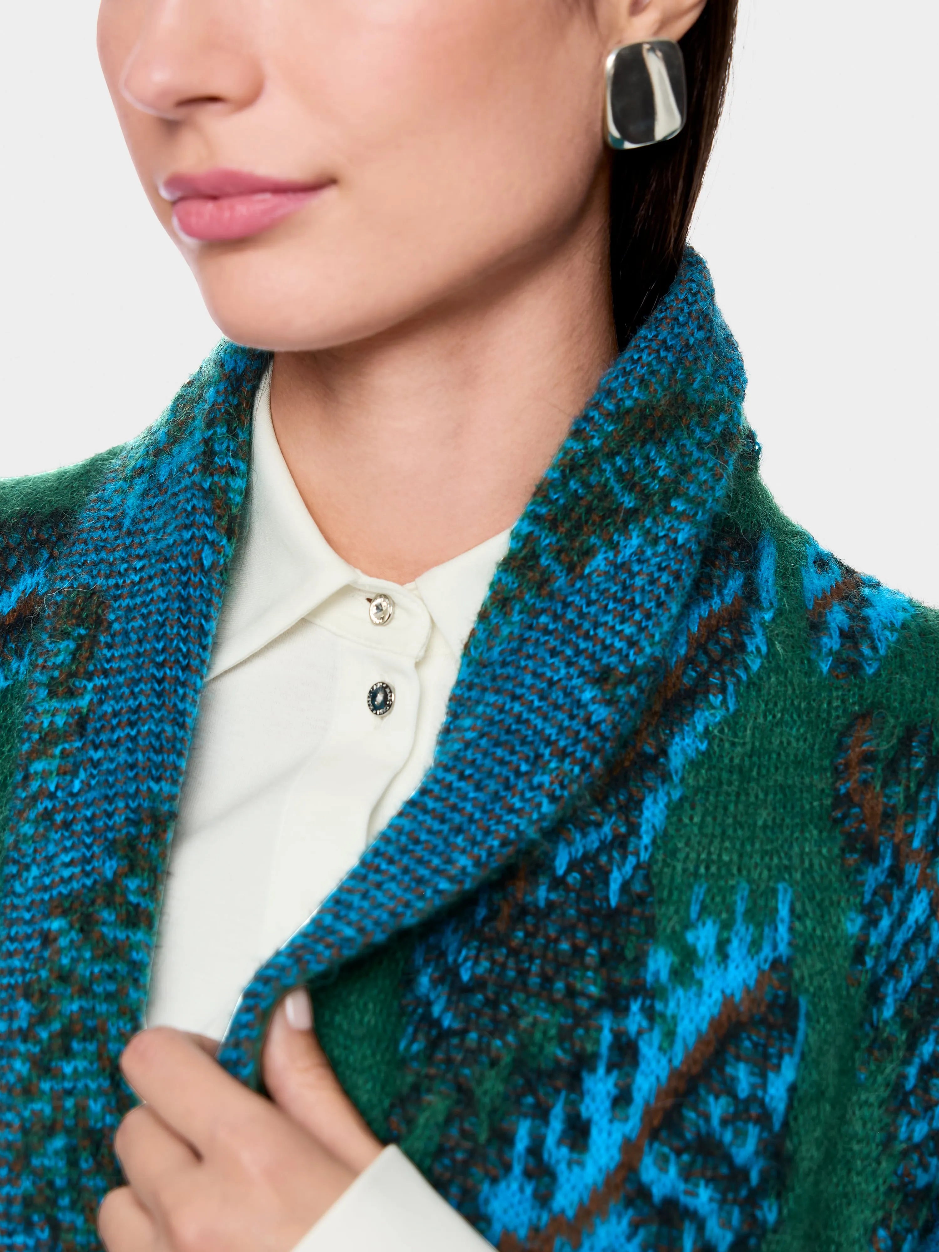 Marccain_Dark Jade Green_Knitted in Germany Jacquard Cape Coat_ZC 11.16 M63_556_03